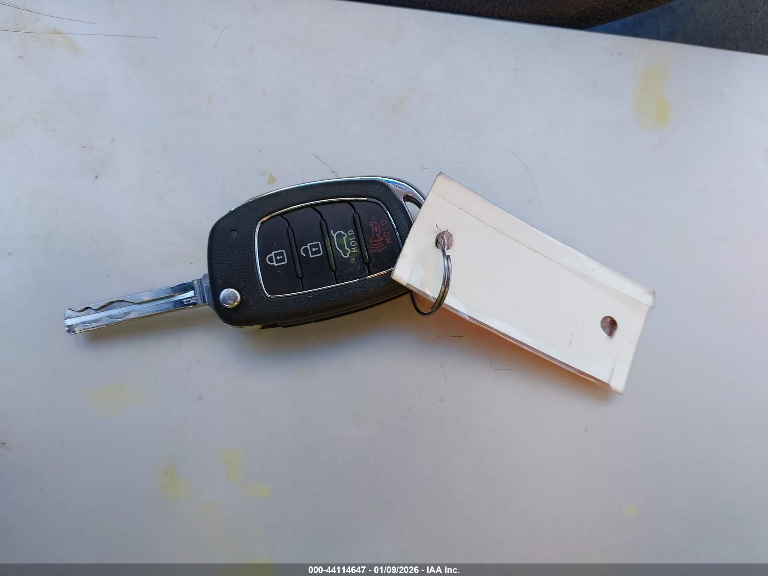 HYUNDAI TUCSON image 11