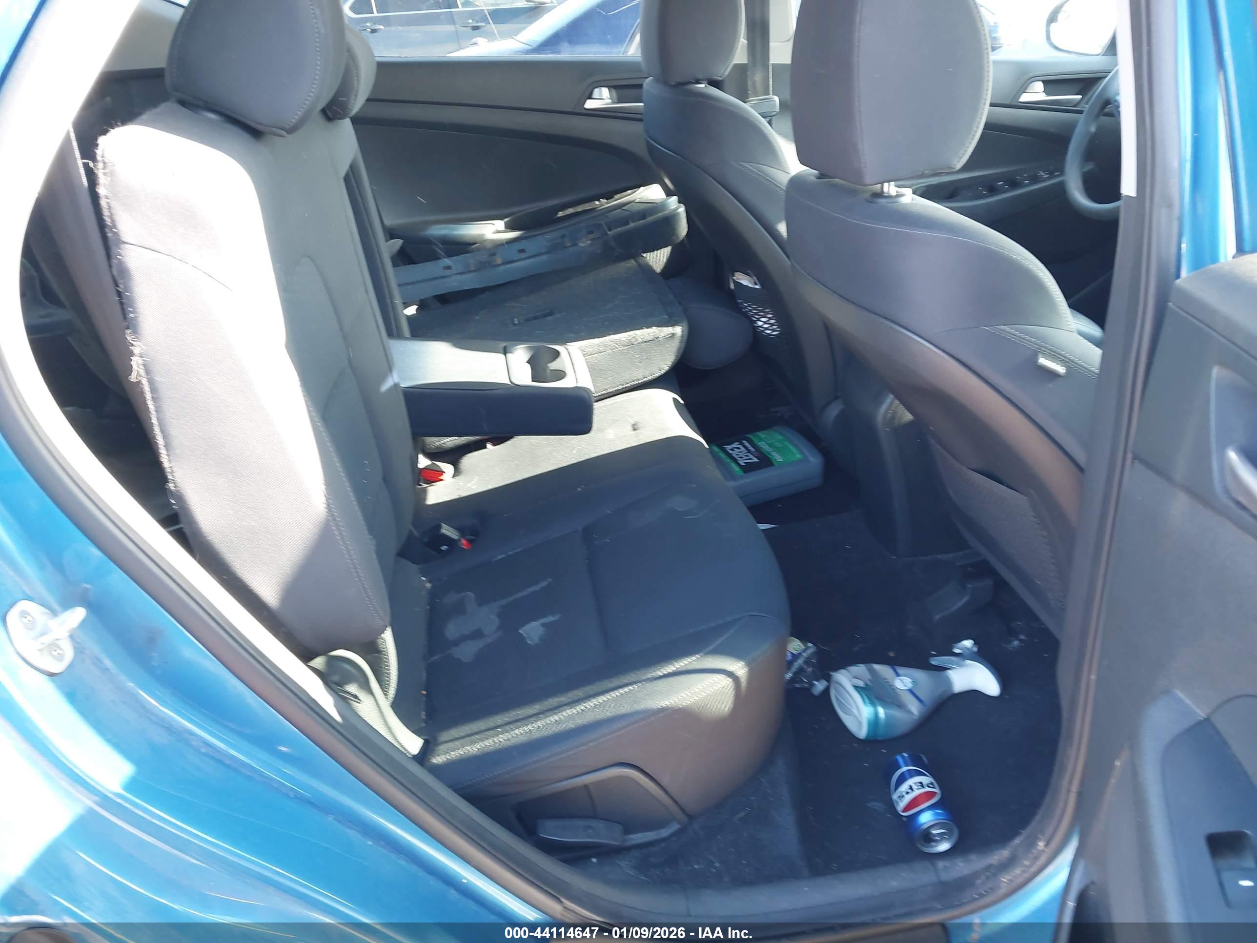 HYUNDAI TUCSON image 8