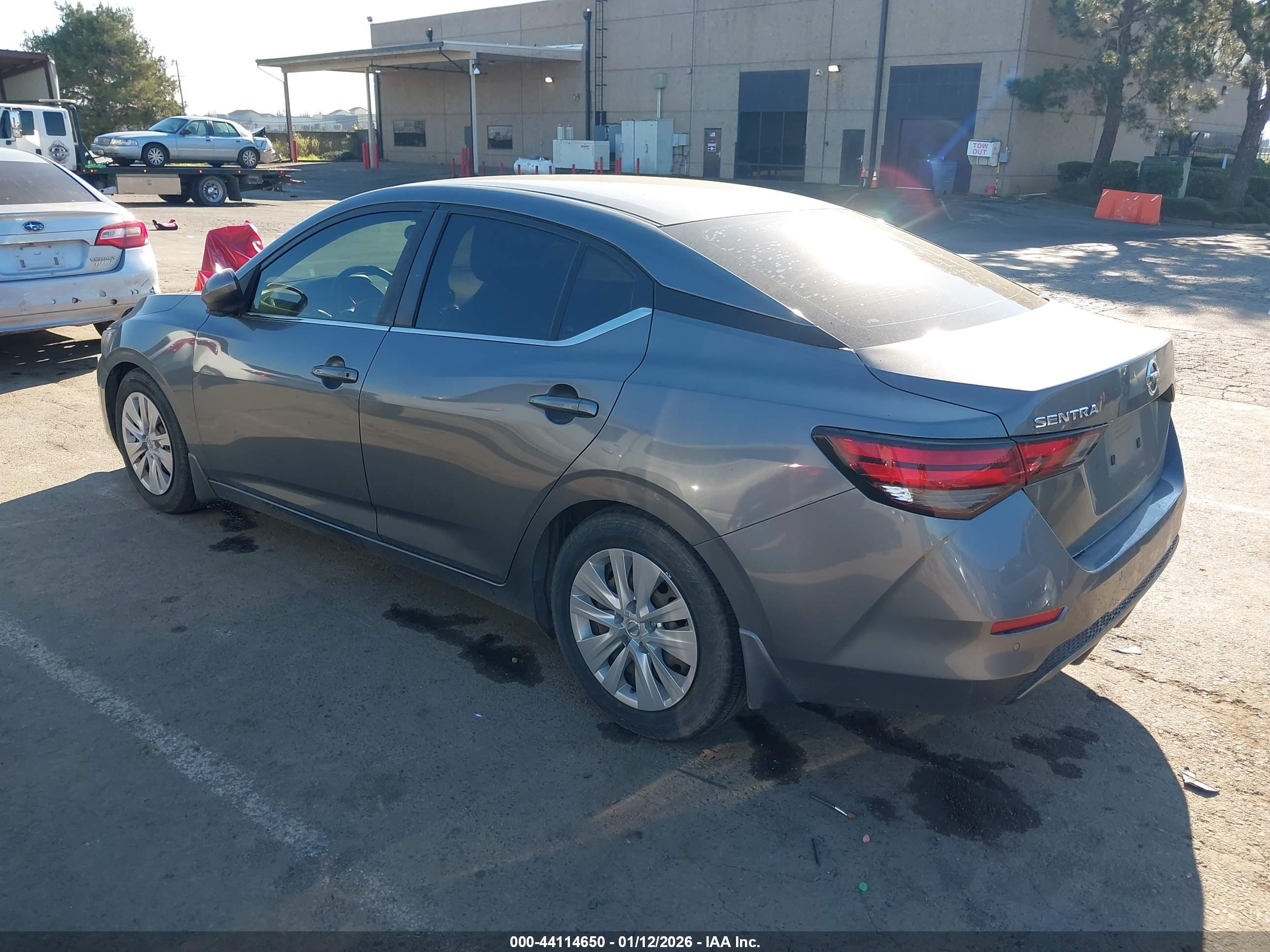 NISSAN SENTRA image 3