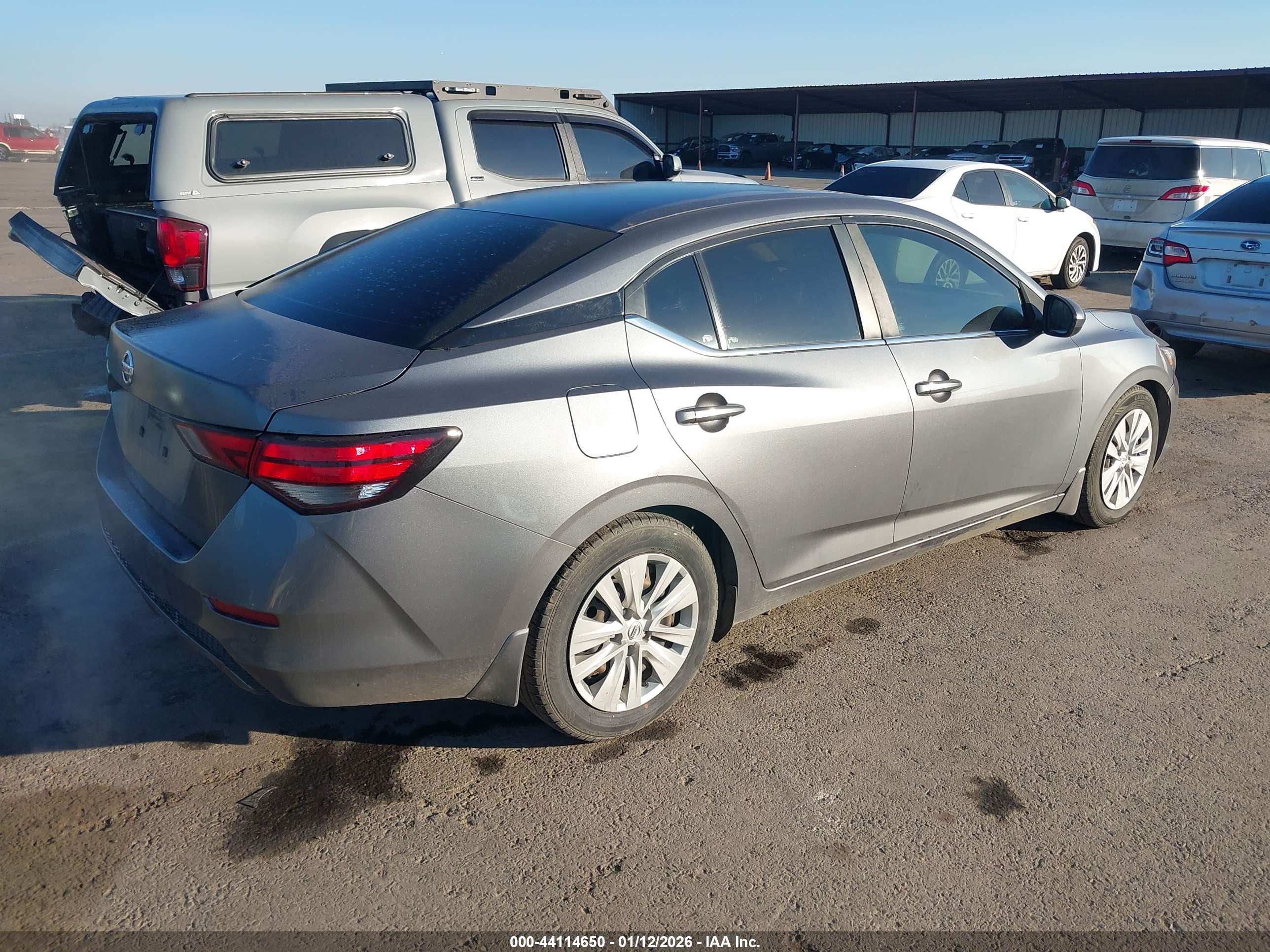 NISSAN SENTRA image 4