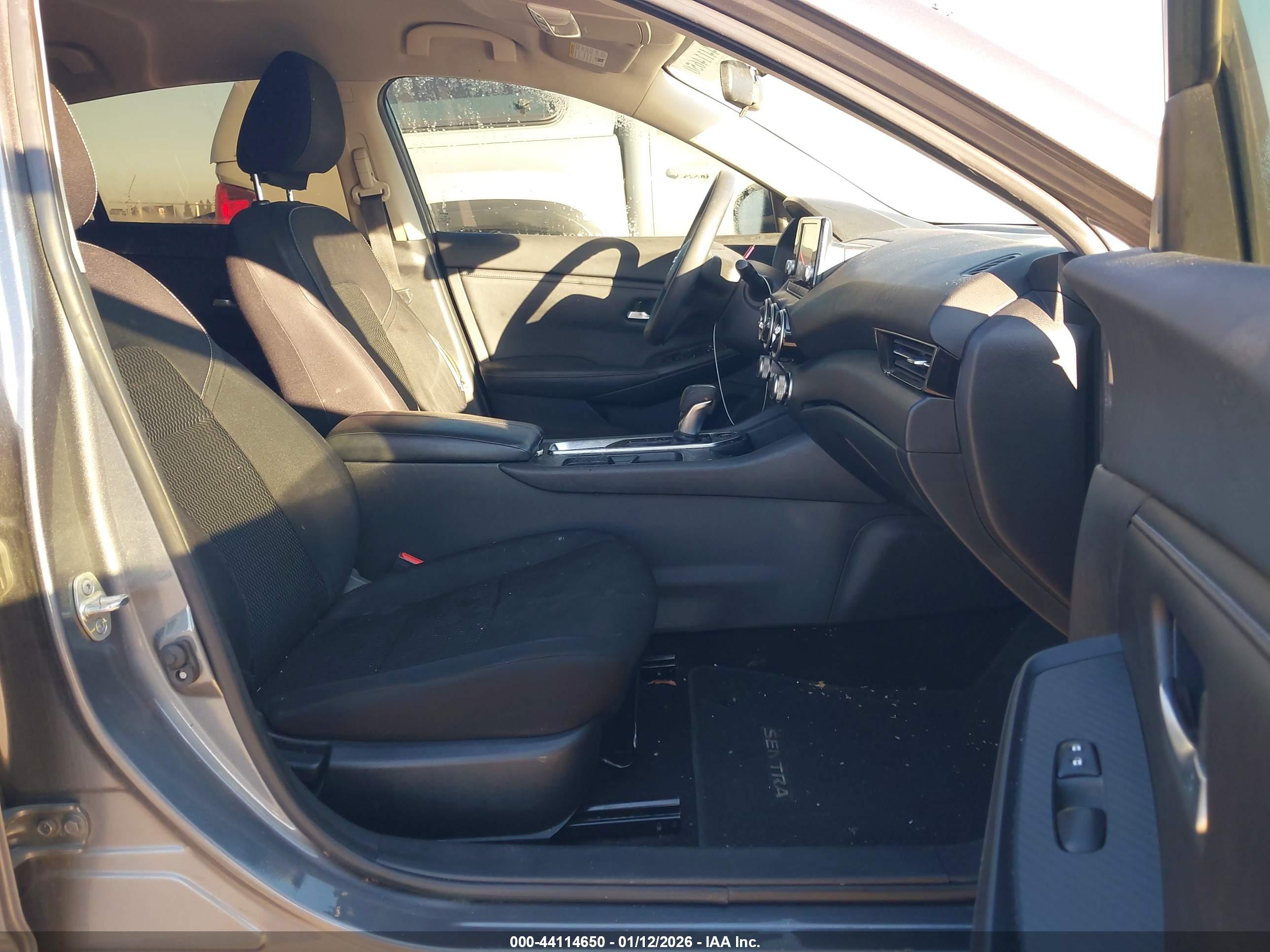 NISSAN SENTRA image 5