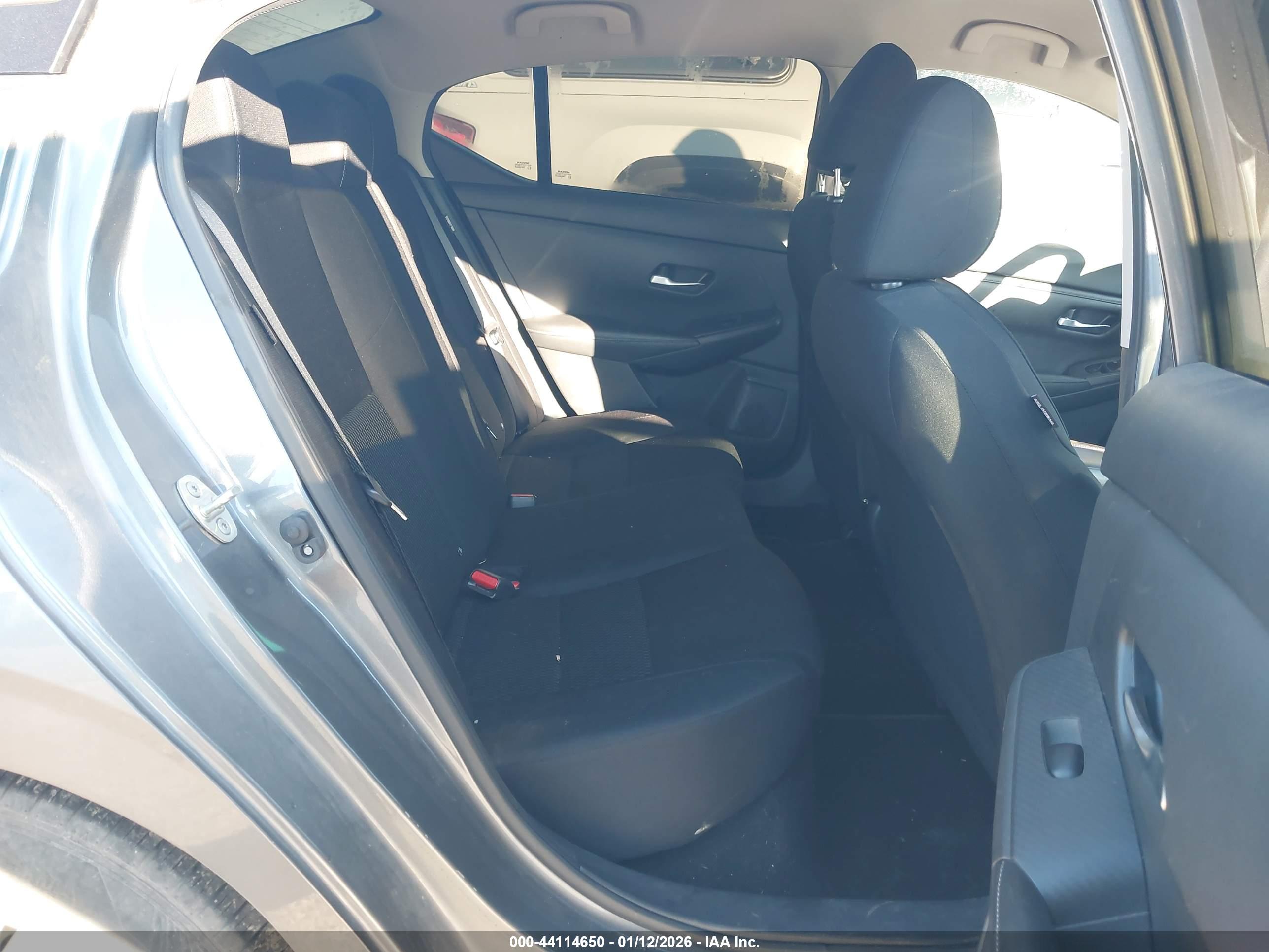 NISSAN SENTRA image 8