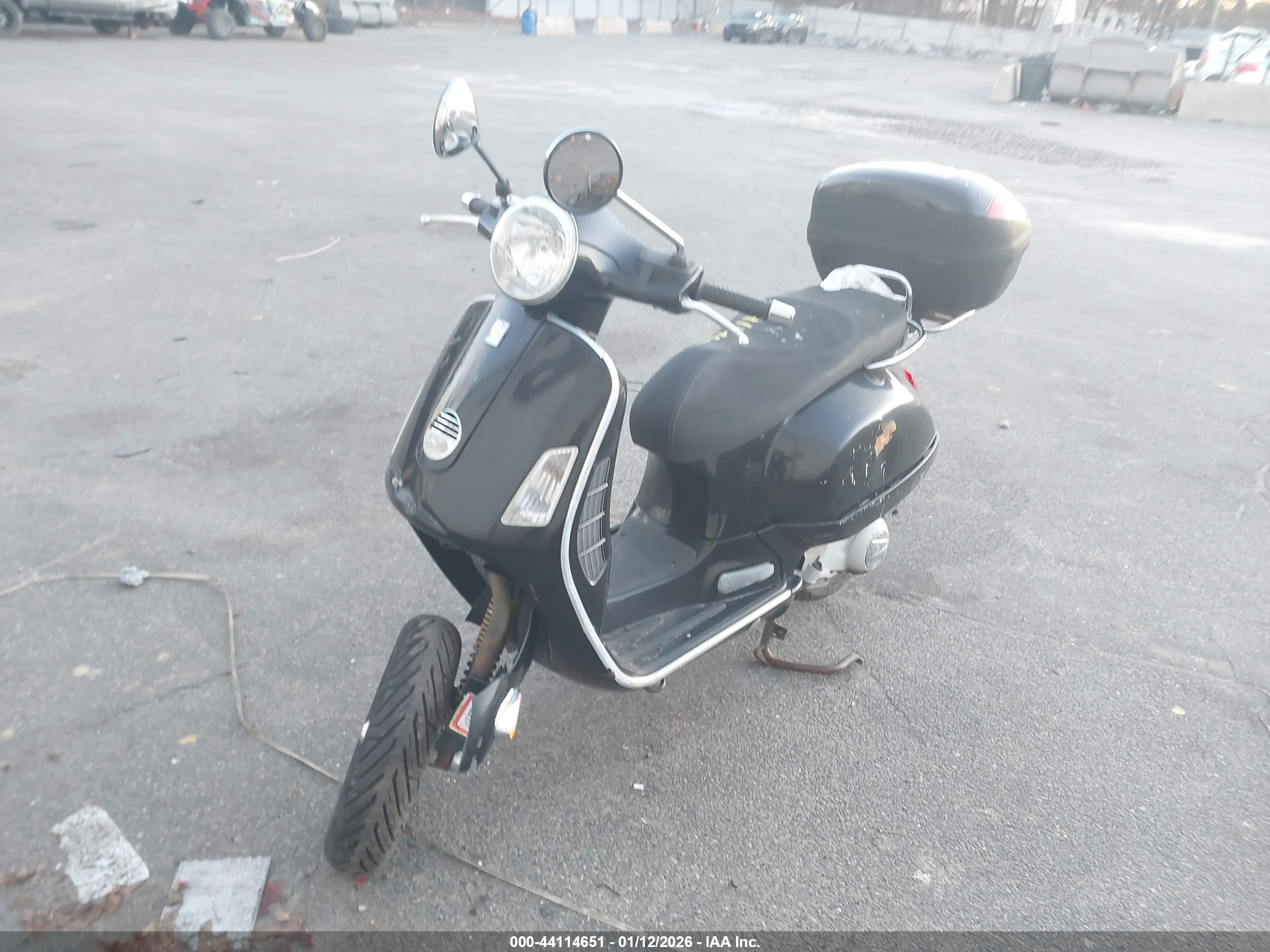 VESPA GTS image 2