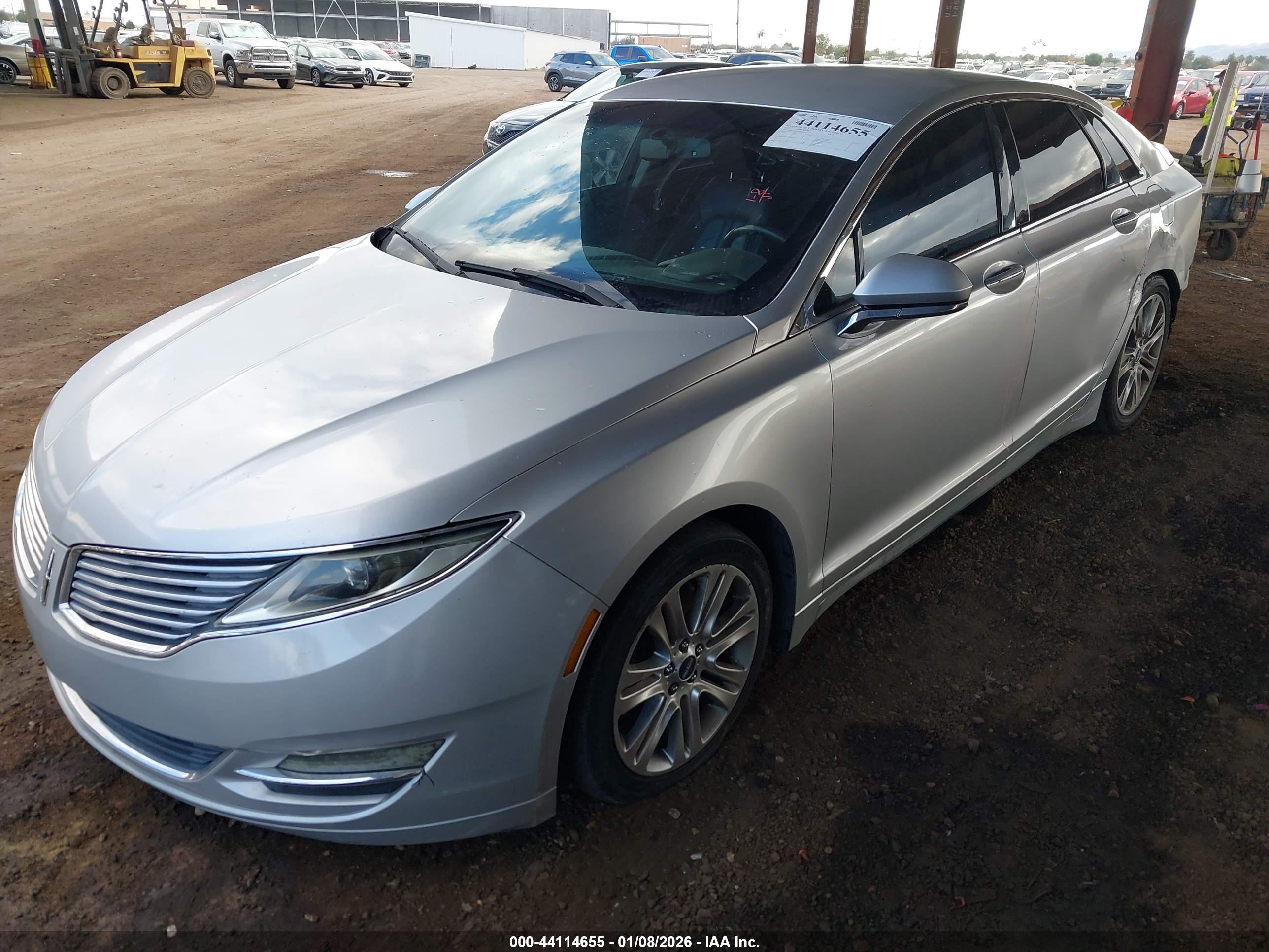 LINCOLN MKZ image 2
