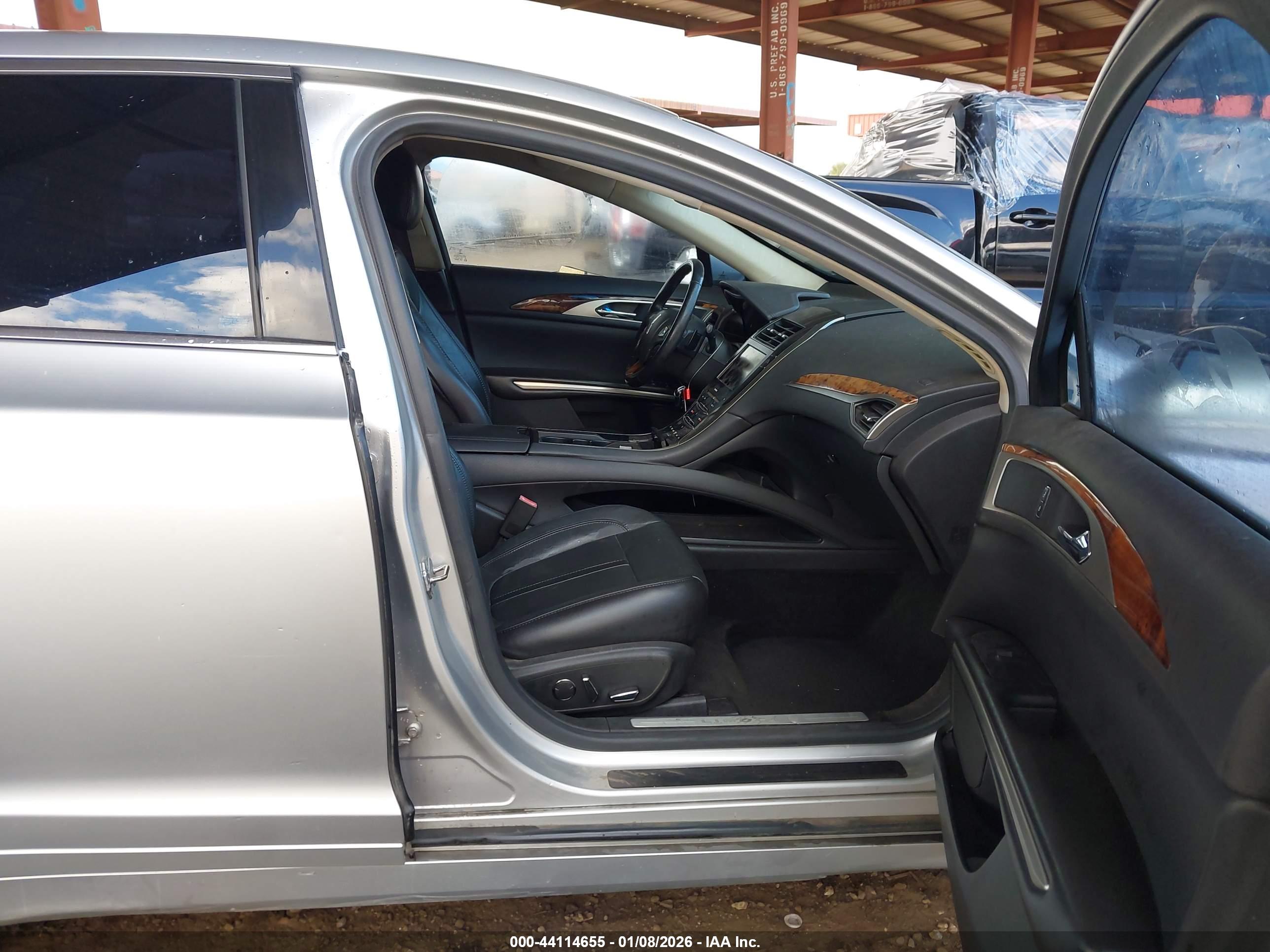 LINCOLN MKZ image 5