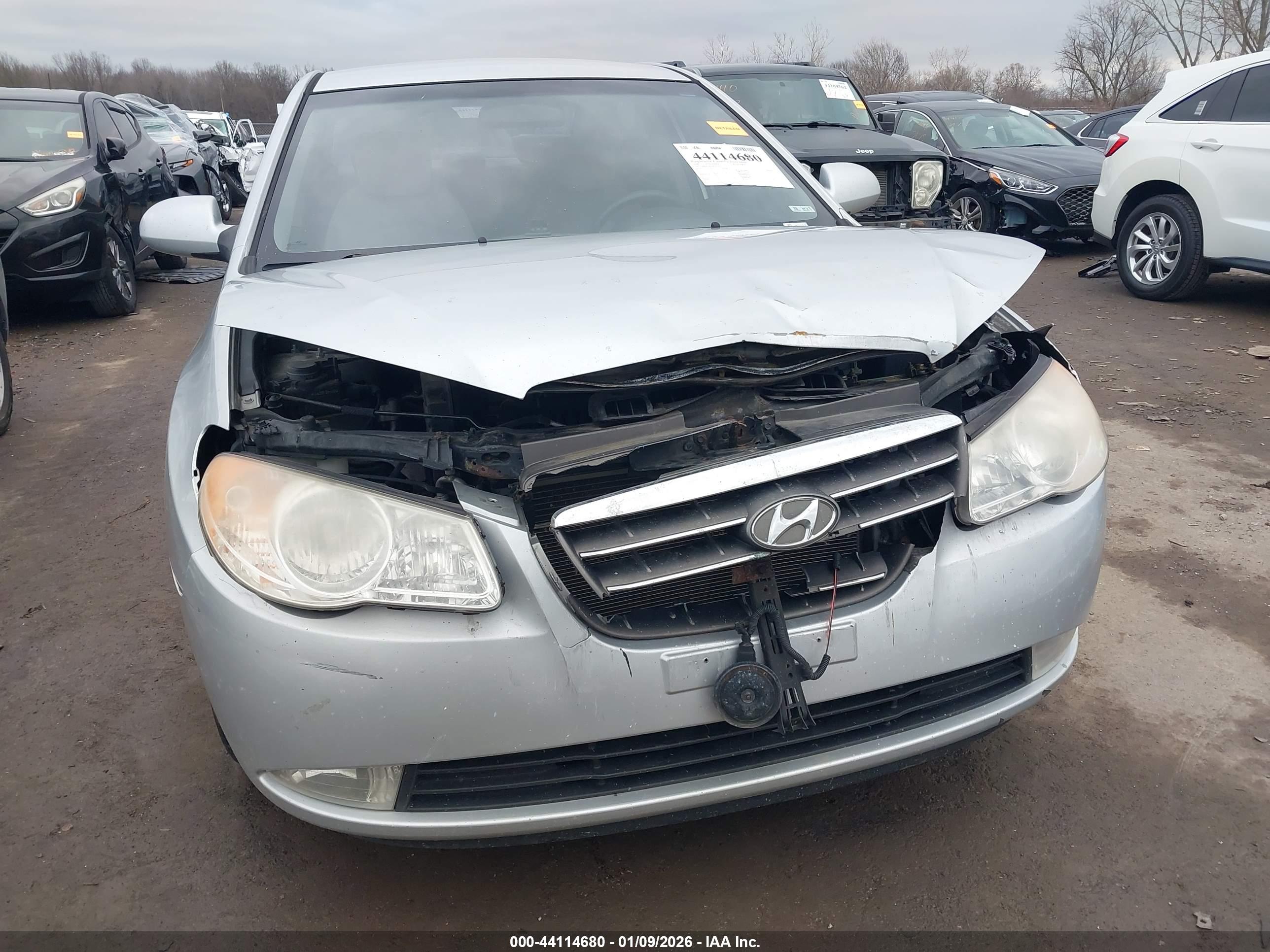HYUNDAI ELANTRA image 6