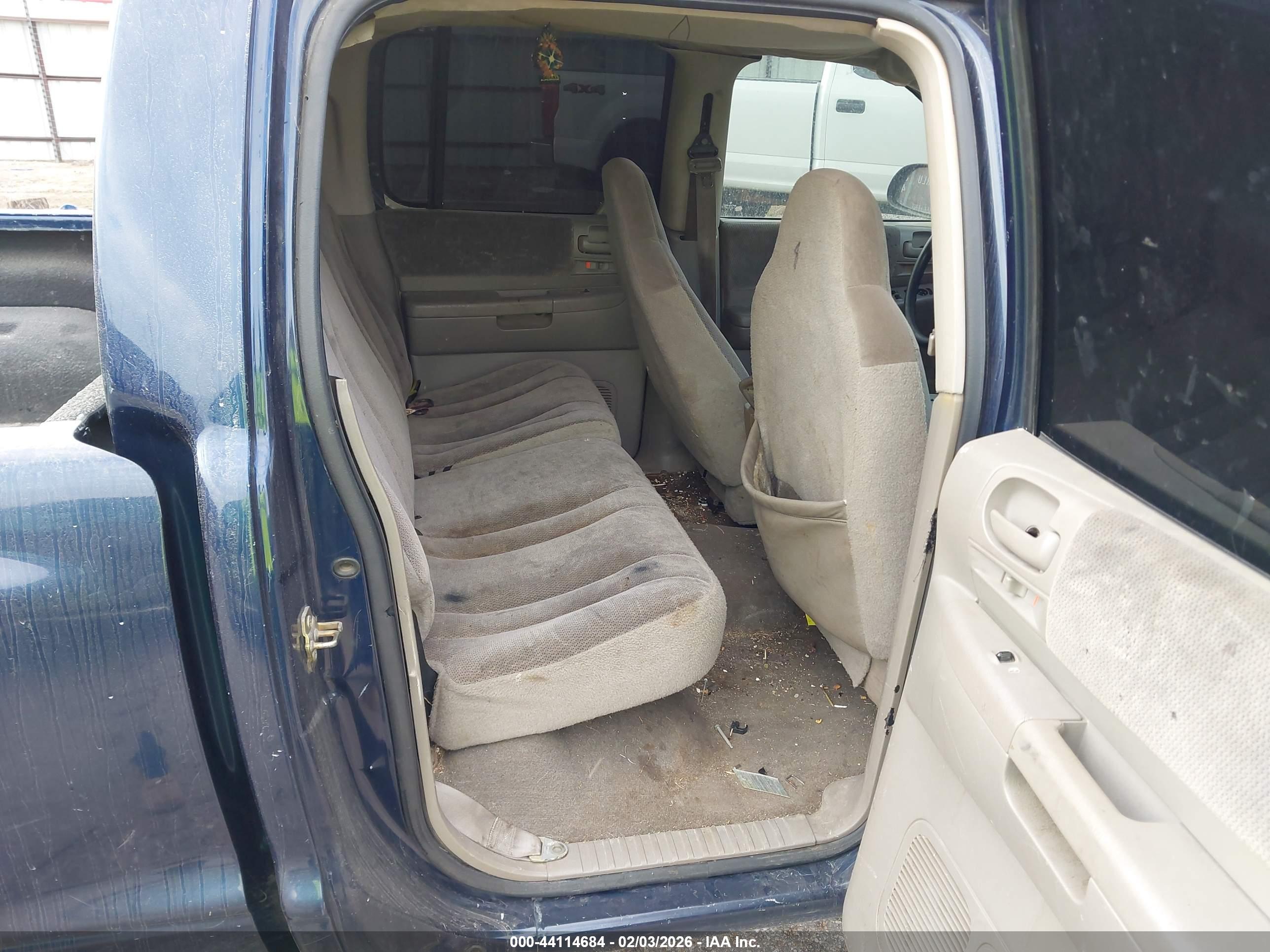 DODGE DAKOTA image 8