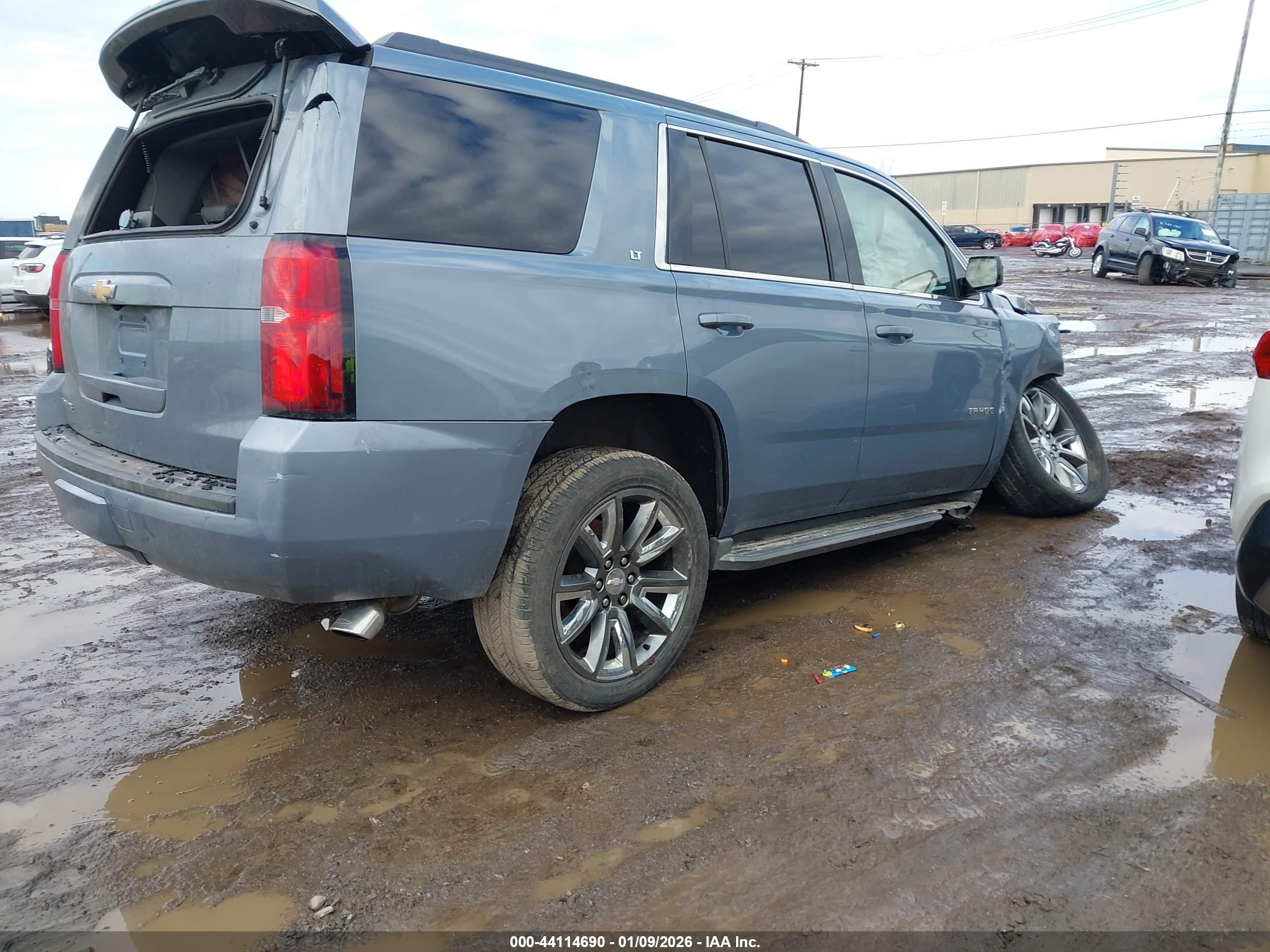 CHEVROLET TAHOE image 4