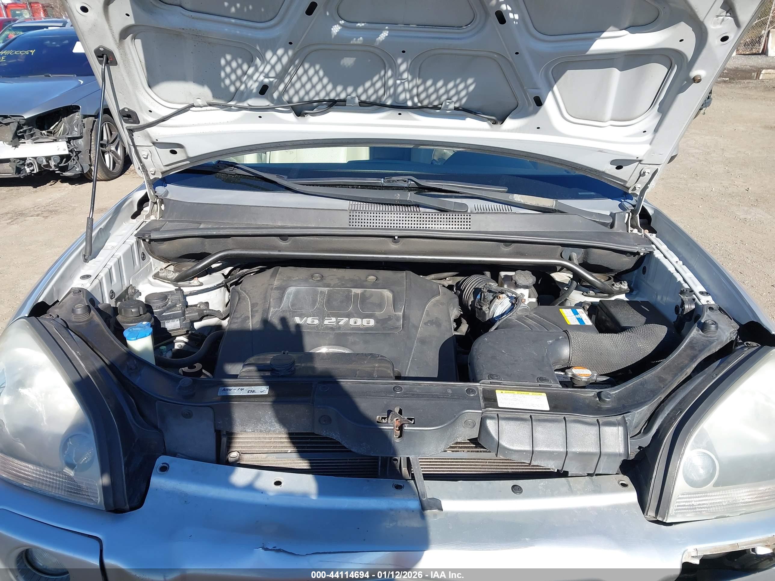 HYUNDAI TUCSON image 10