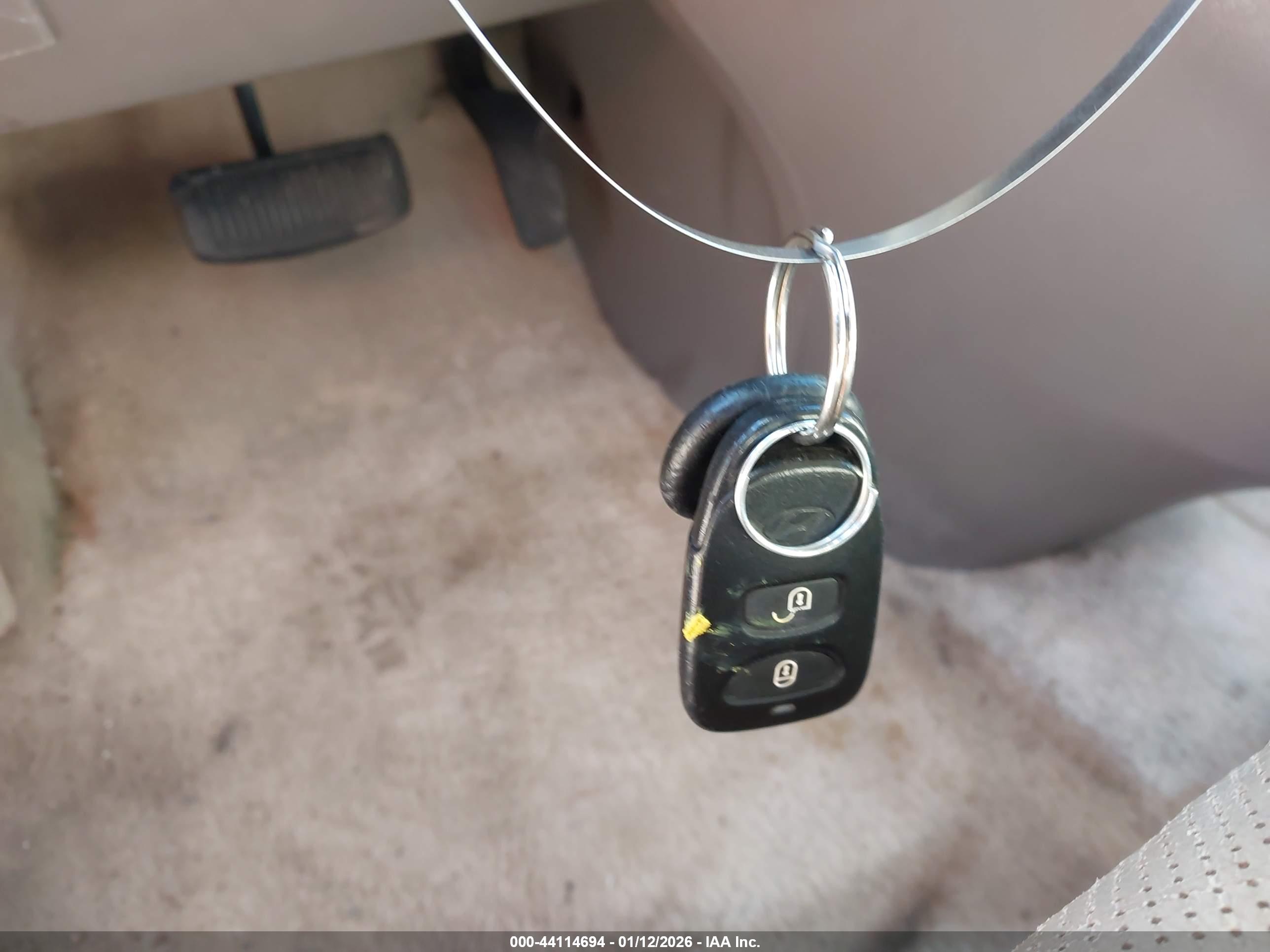 HYUNDAI TUCSON image 11