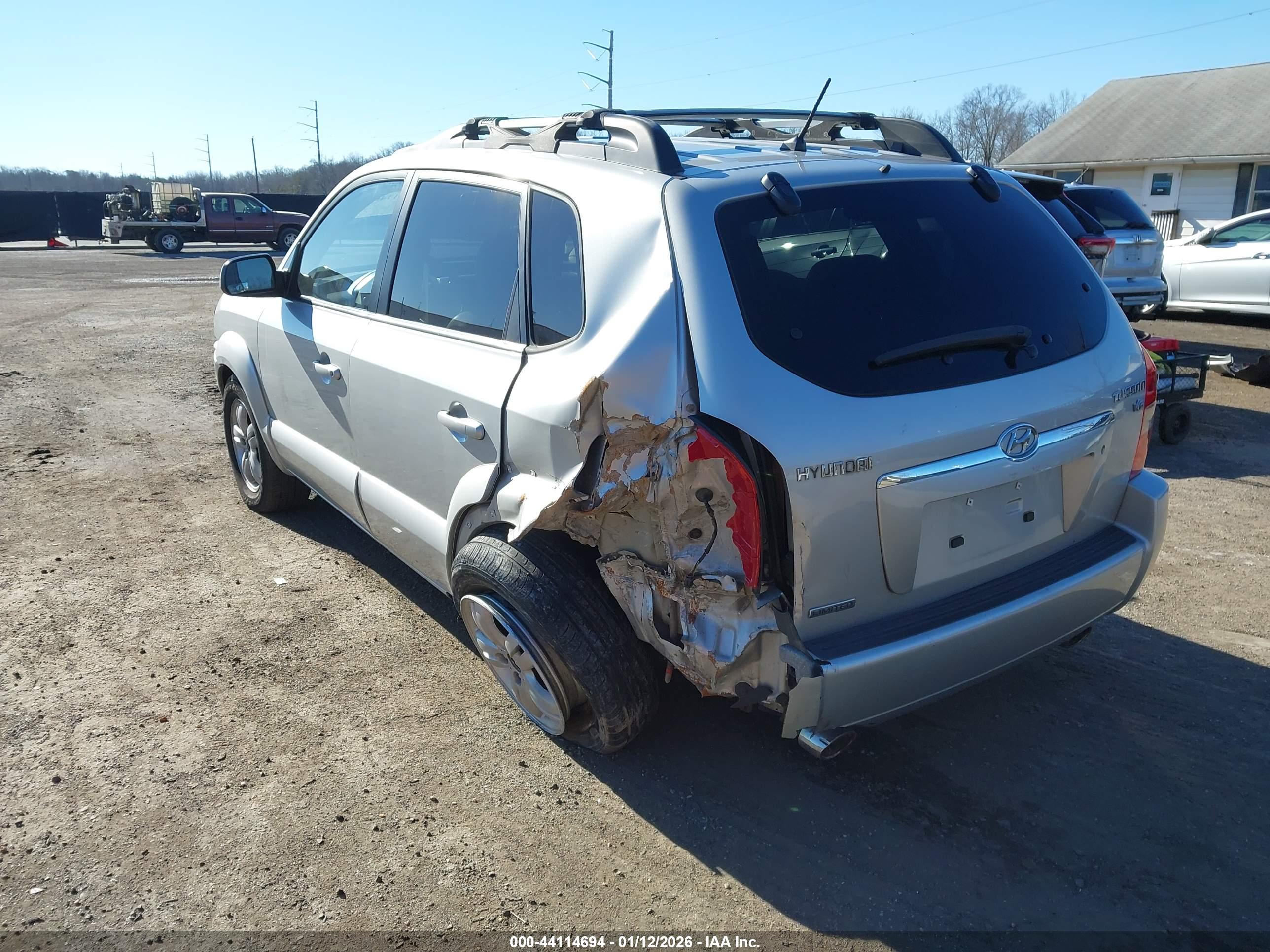 HYUNDAI TUCSON image 6
