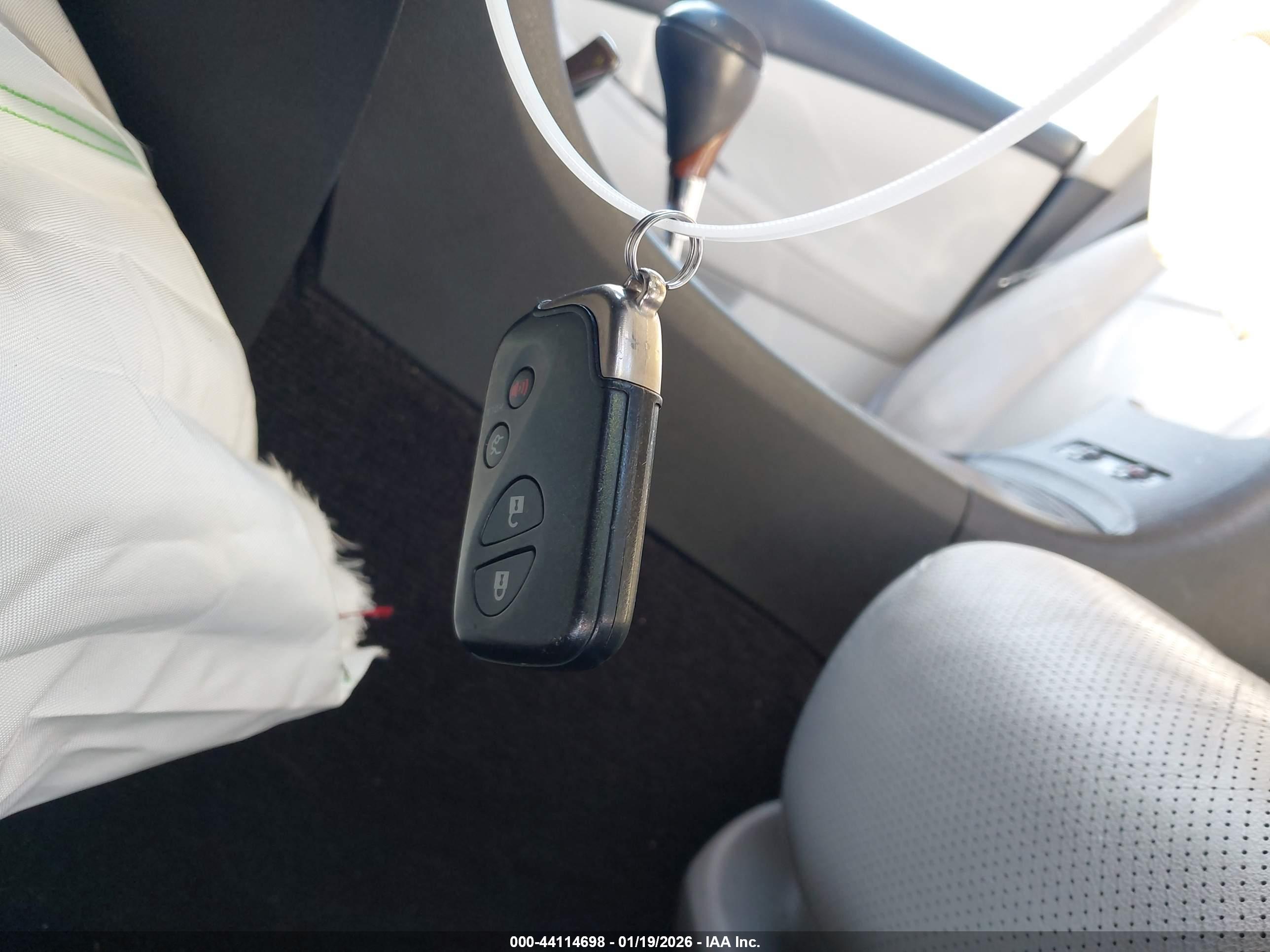 LEXUS ES image 11