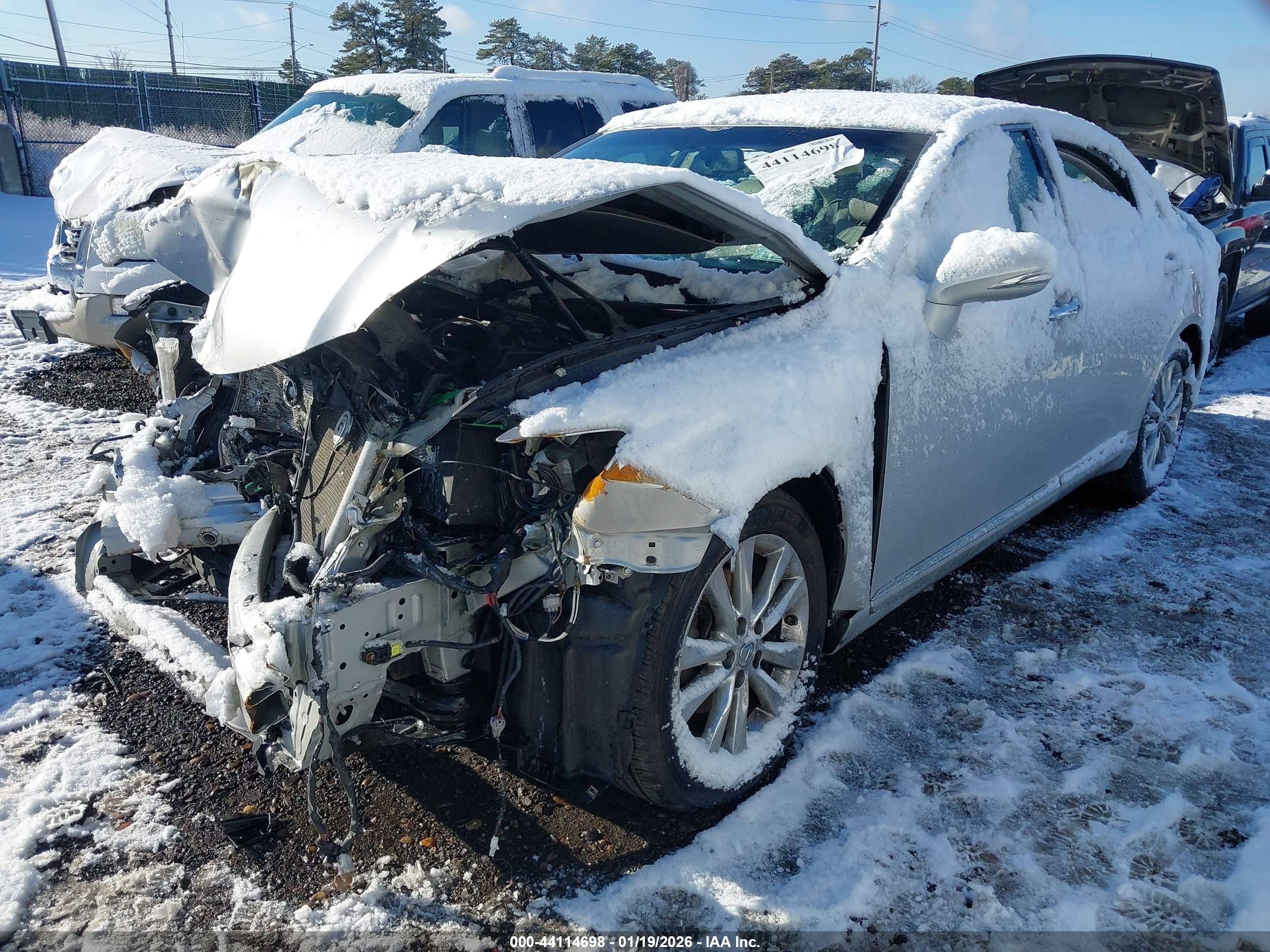 LEXUS ES image 2