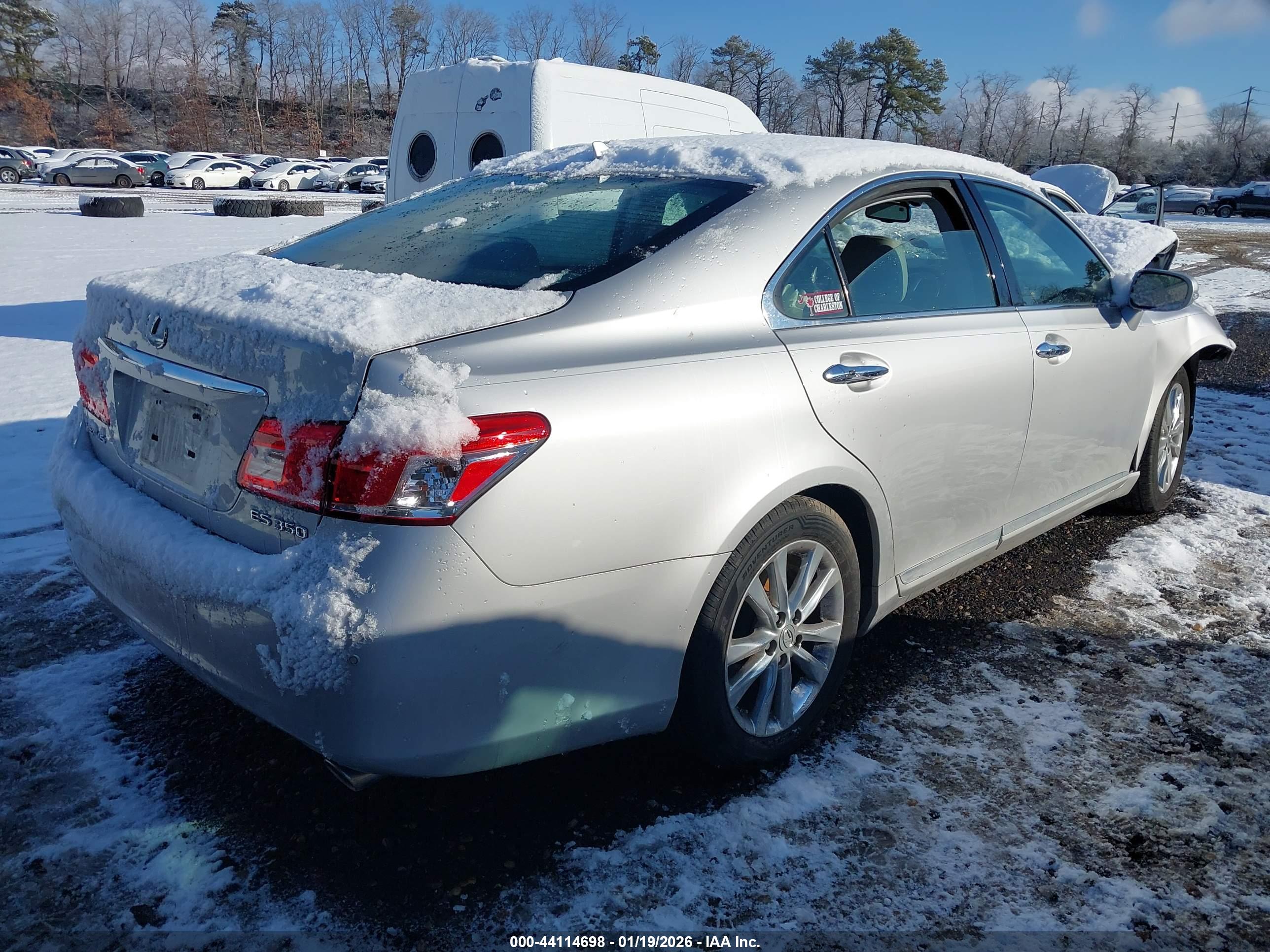 LEXUS ES image 4