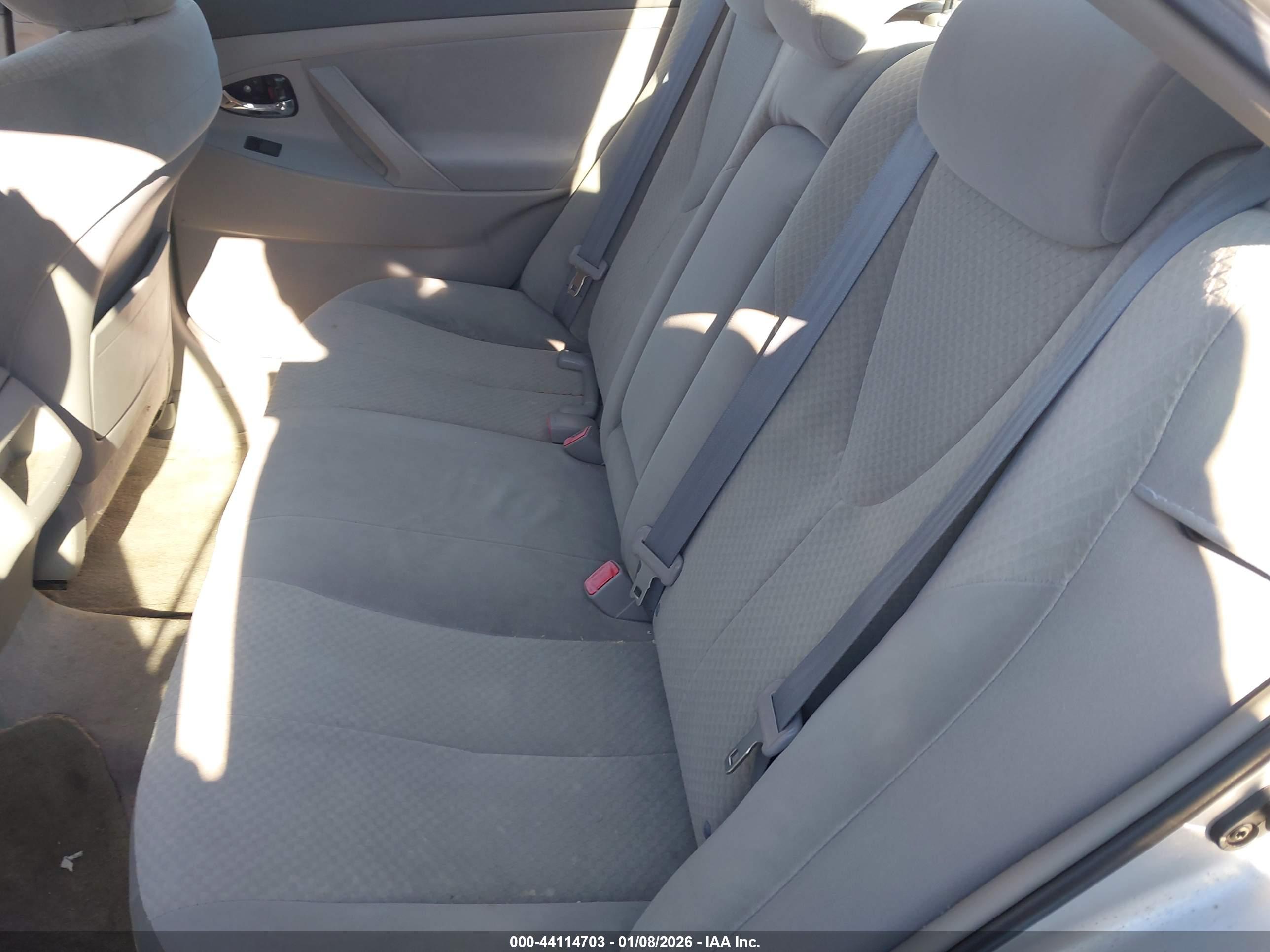 TOYOTA CAMRY image 8