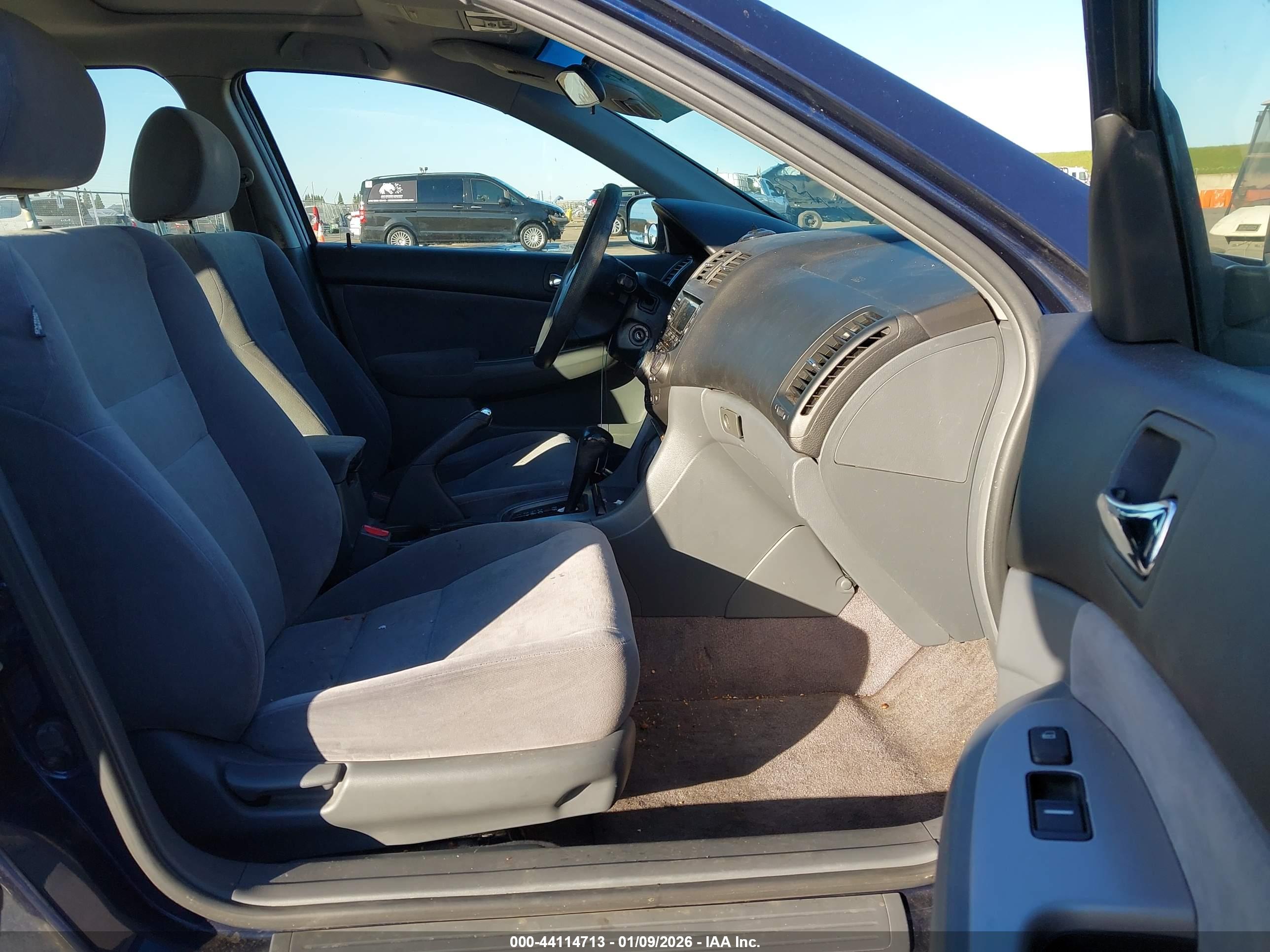 HONDA ACCORD image 5