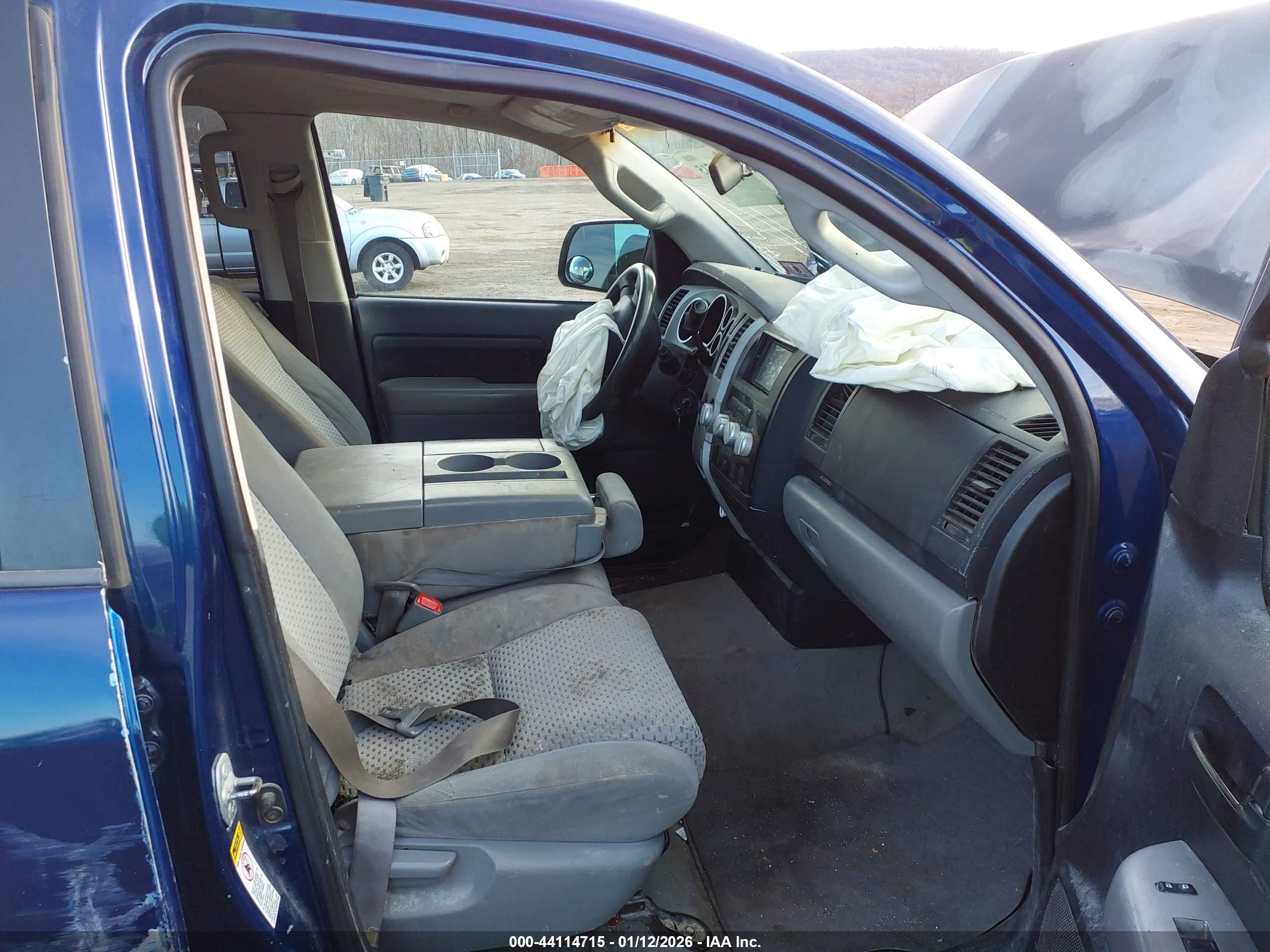 TOYOTA TUNDRA image 5
