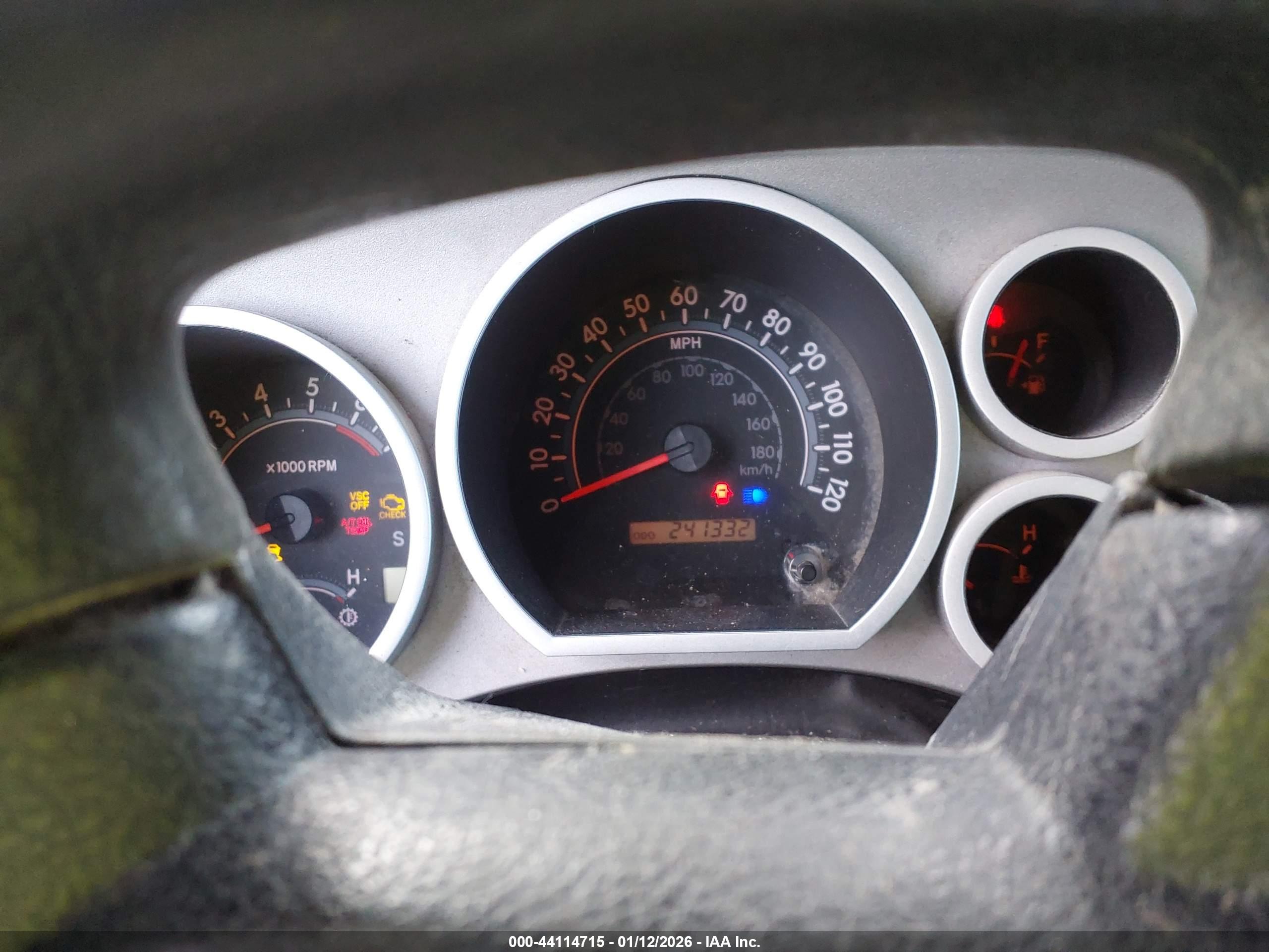 TOYOTA TUNDRA image 7
