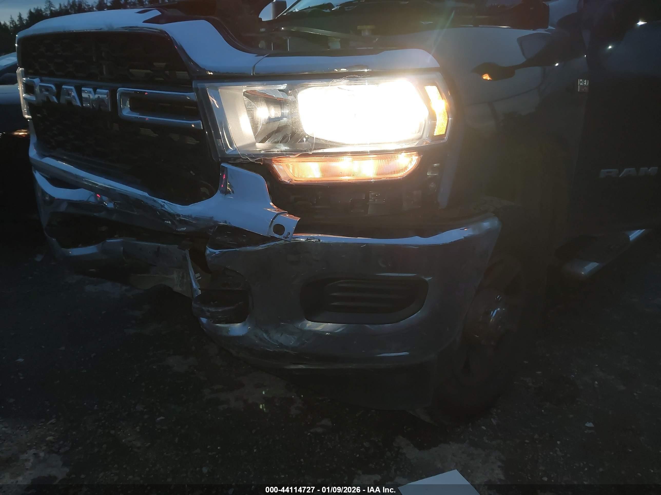 RAM 2500 image 6