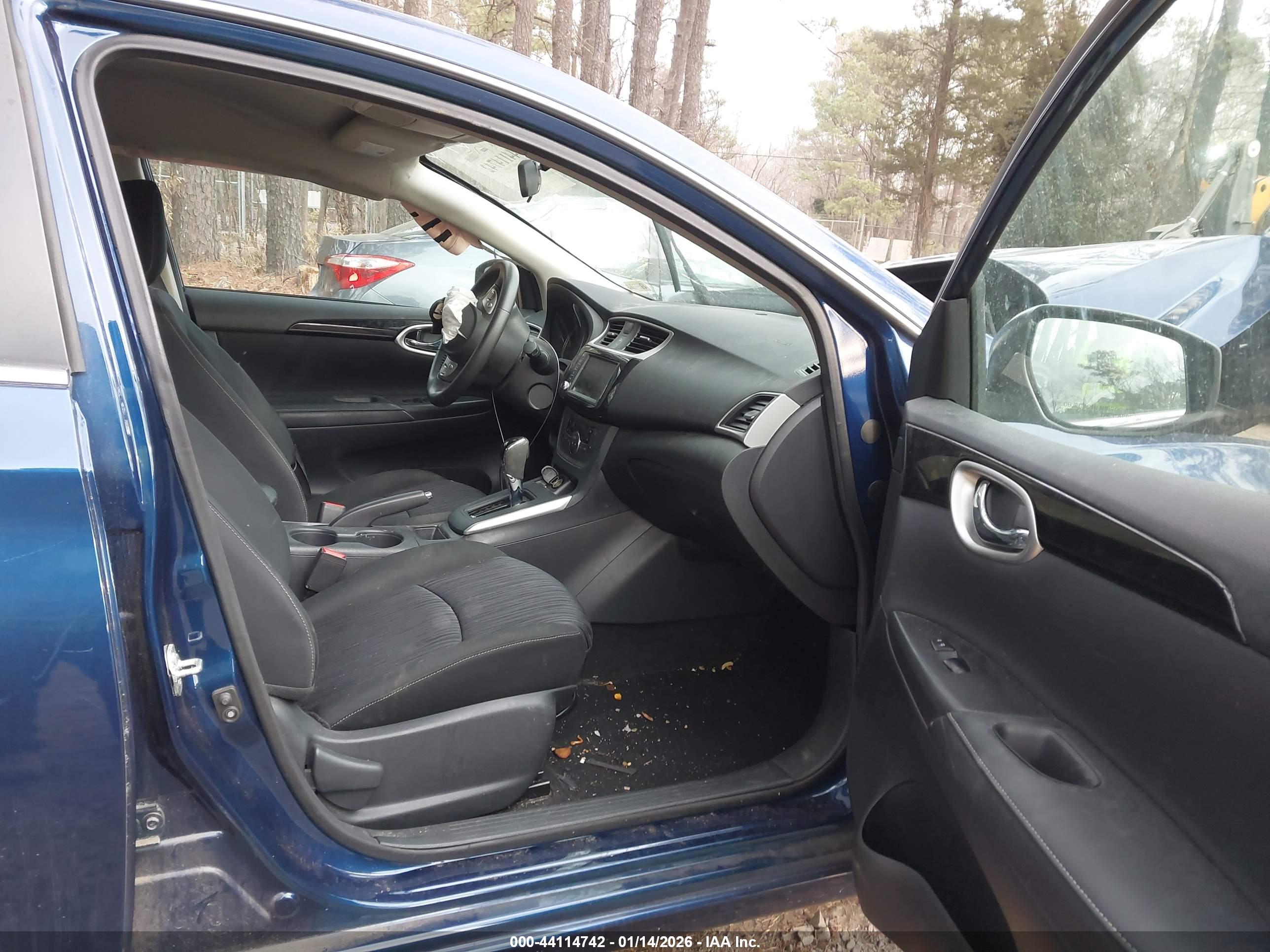 NISSAN SENTRA image 5