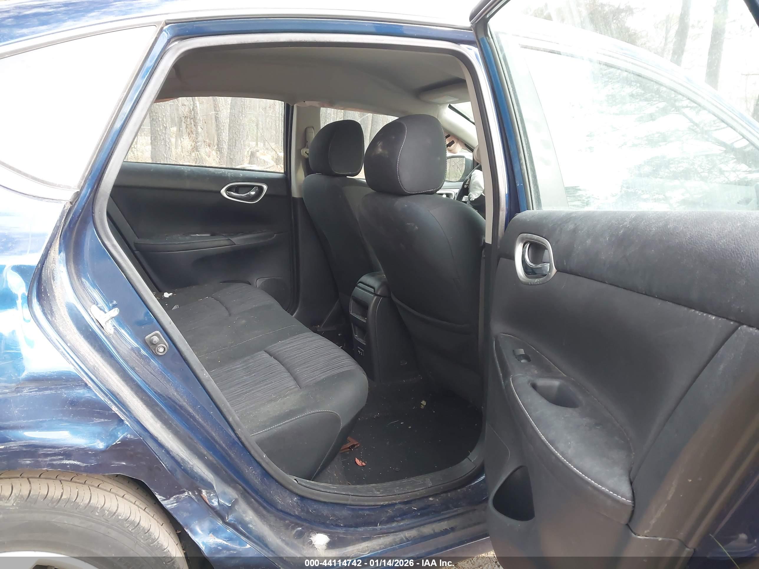 NISSAN SENTRA image 8