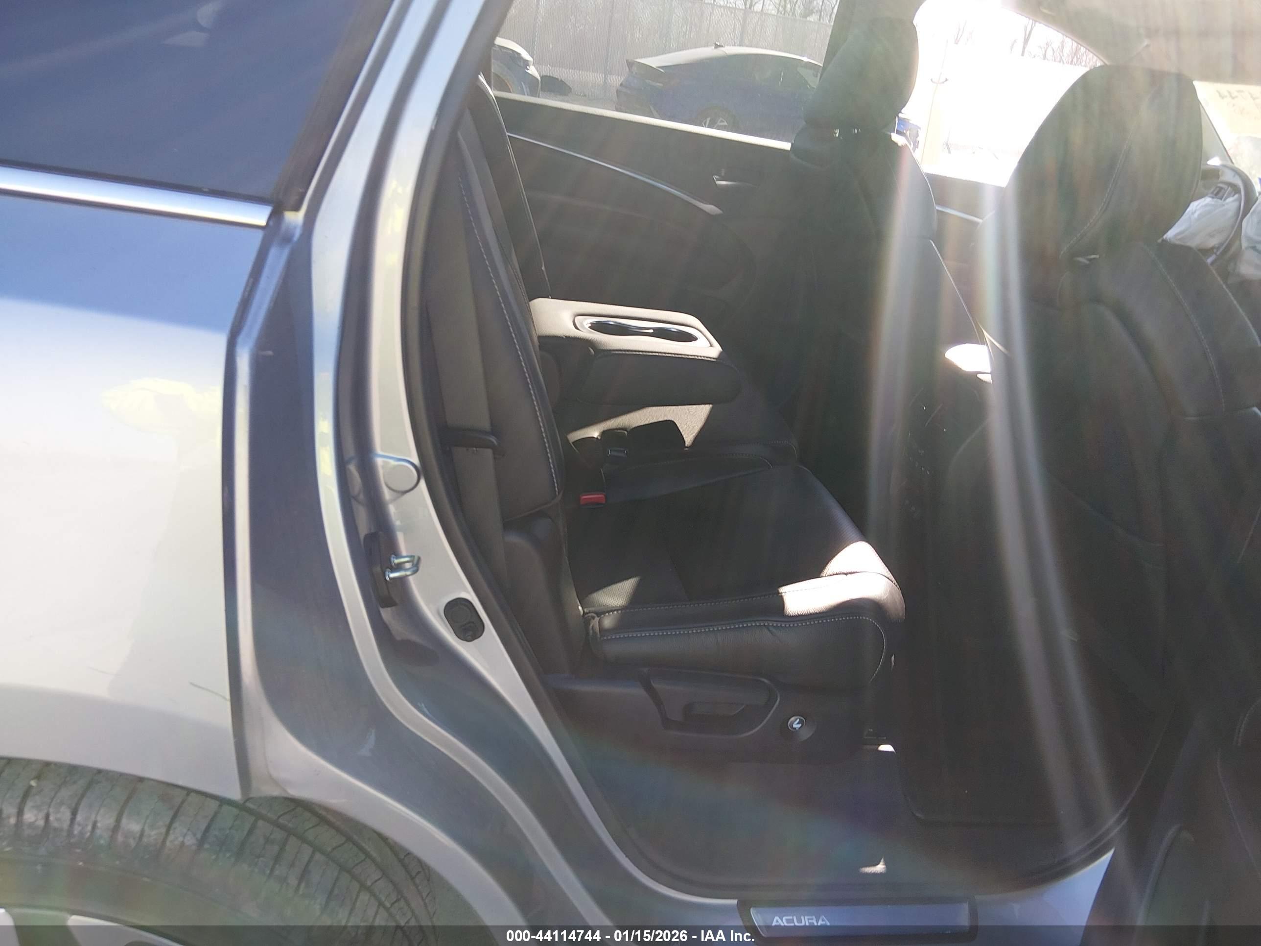 ACURA MDX image 8