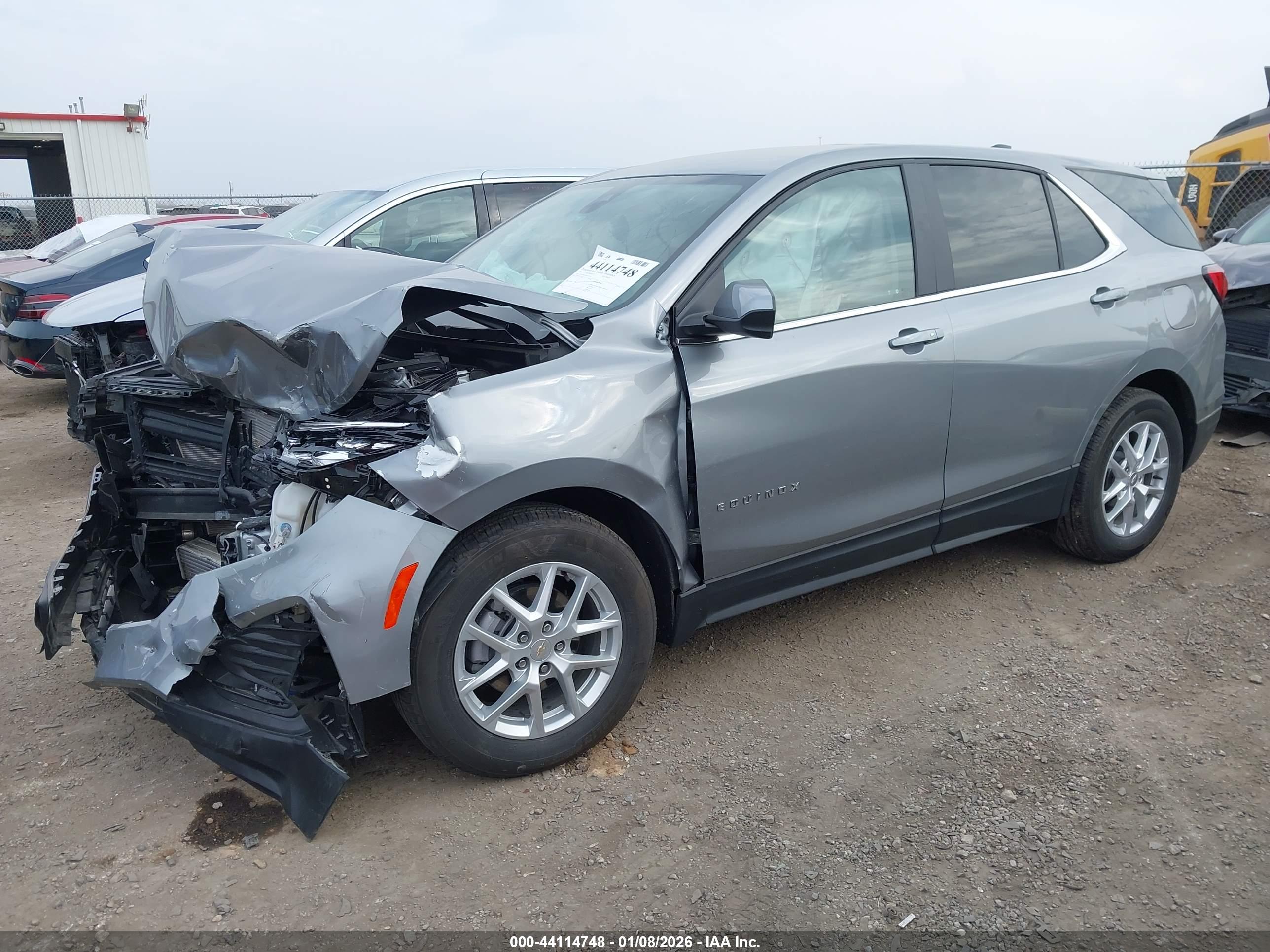 CHEVROLET EQUINOX image 2