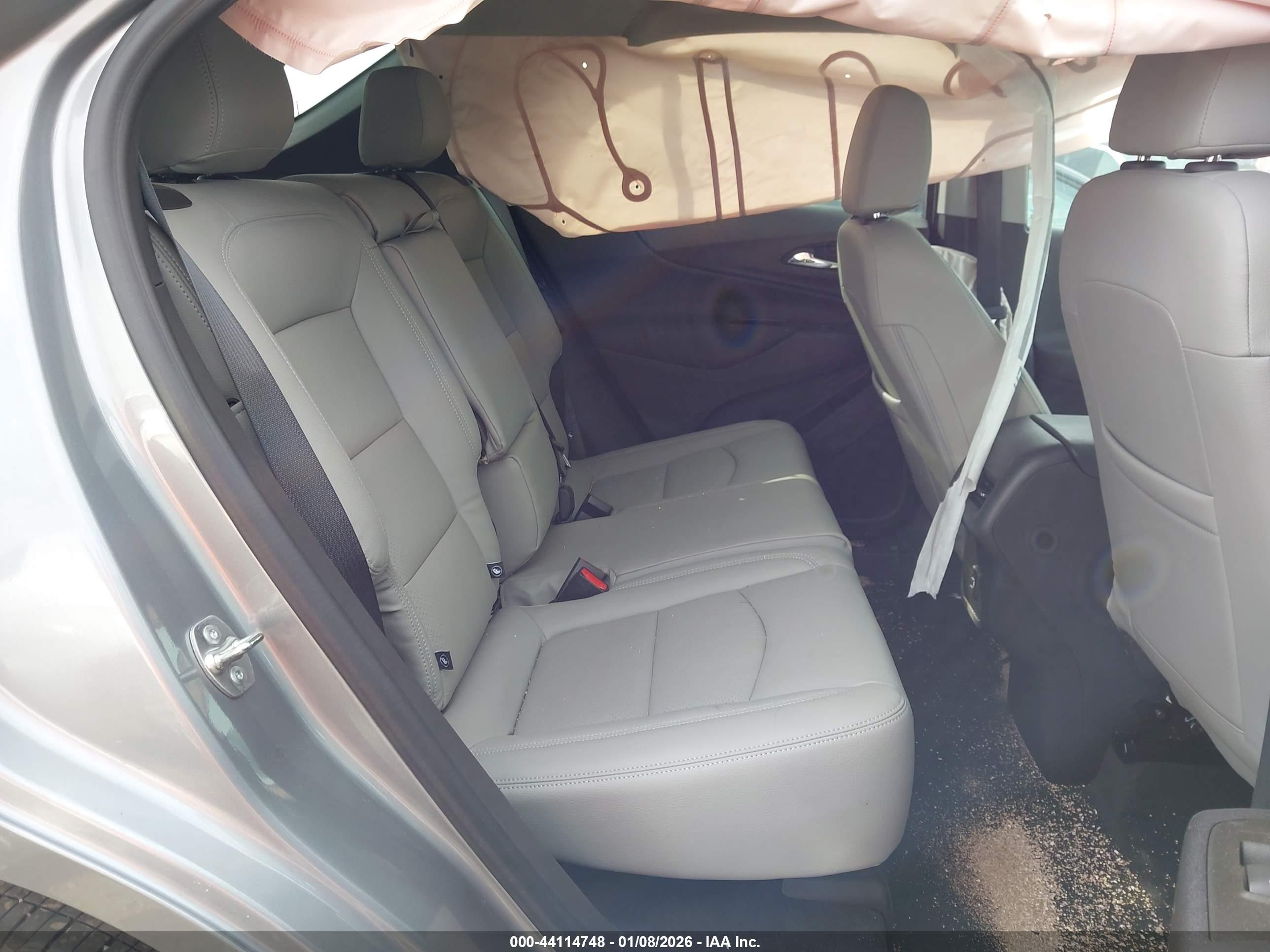 CHEVROLET EQUINOX image 8