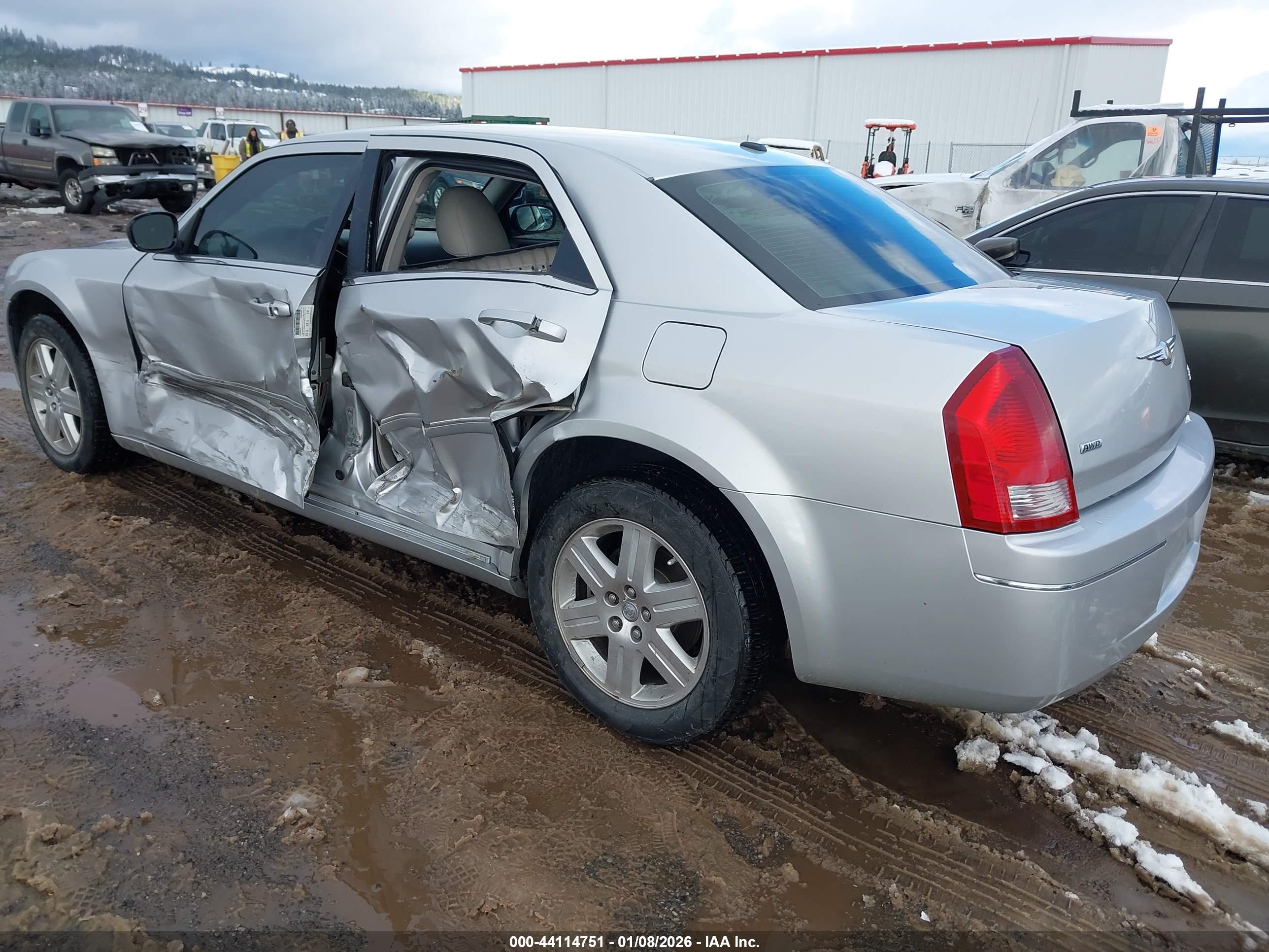 CHRYSLER 300 image 3