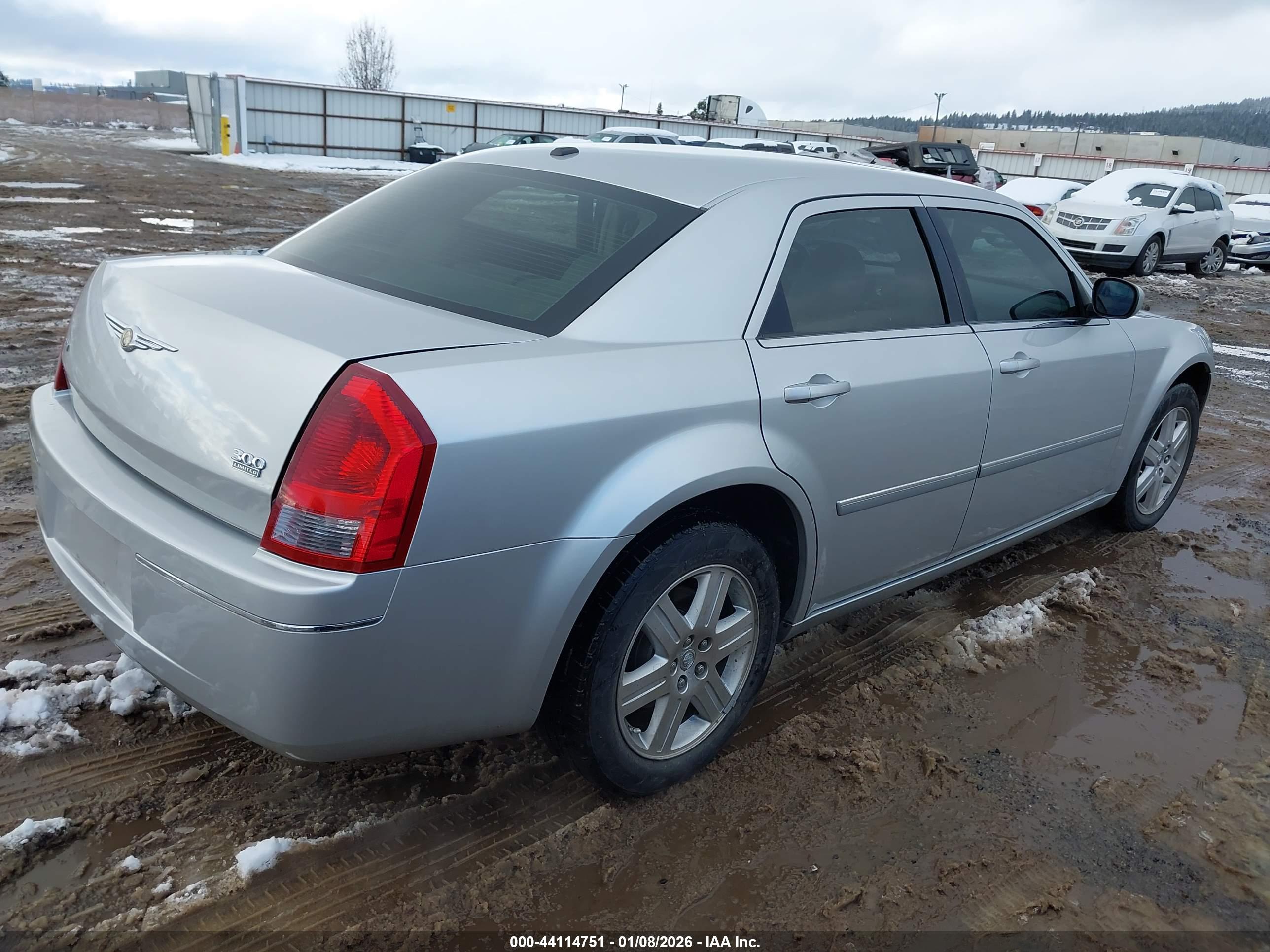 CHRYSLER 300 image 4