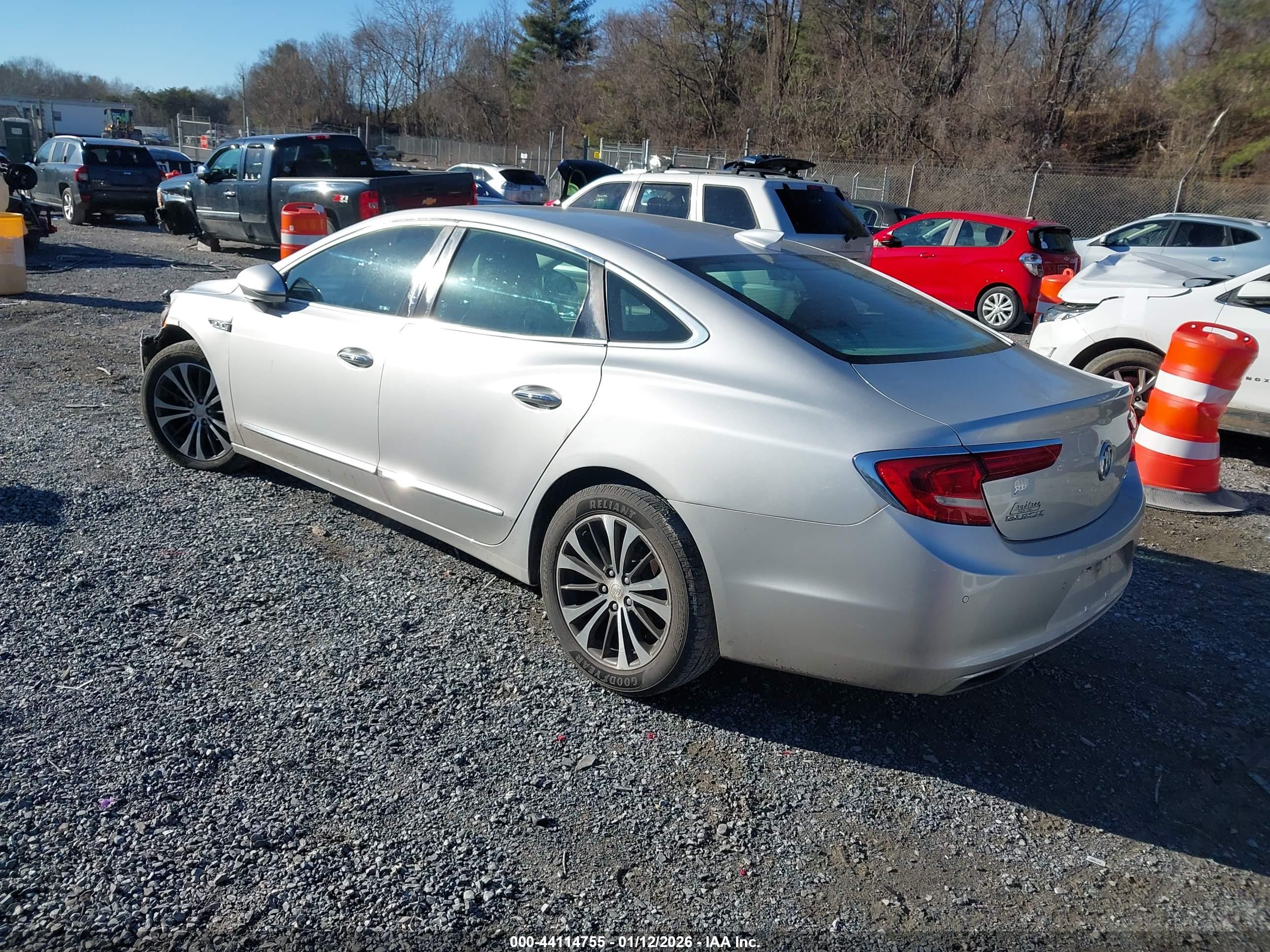 BUICK LACROSSE image 3