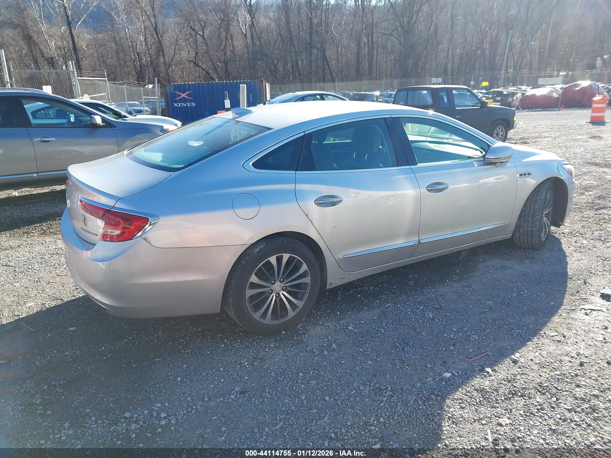 BUICK LACROSSE image 4