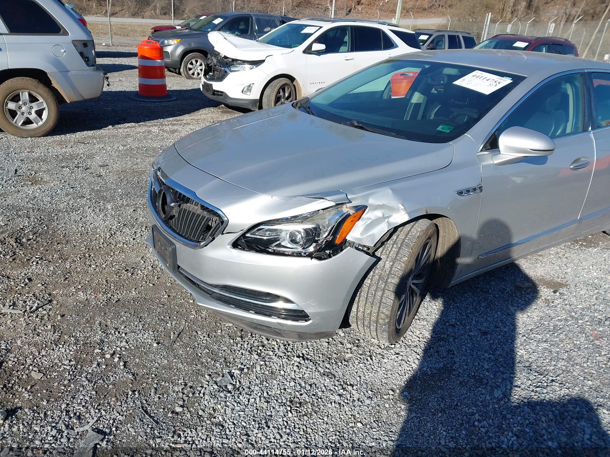 BUICK LACROSSE image 6