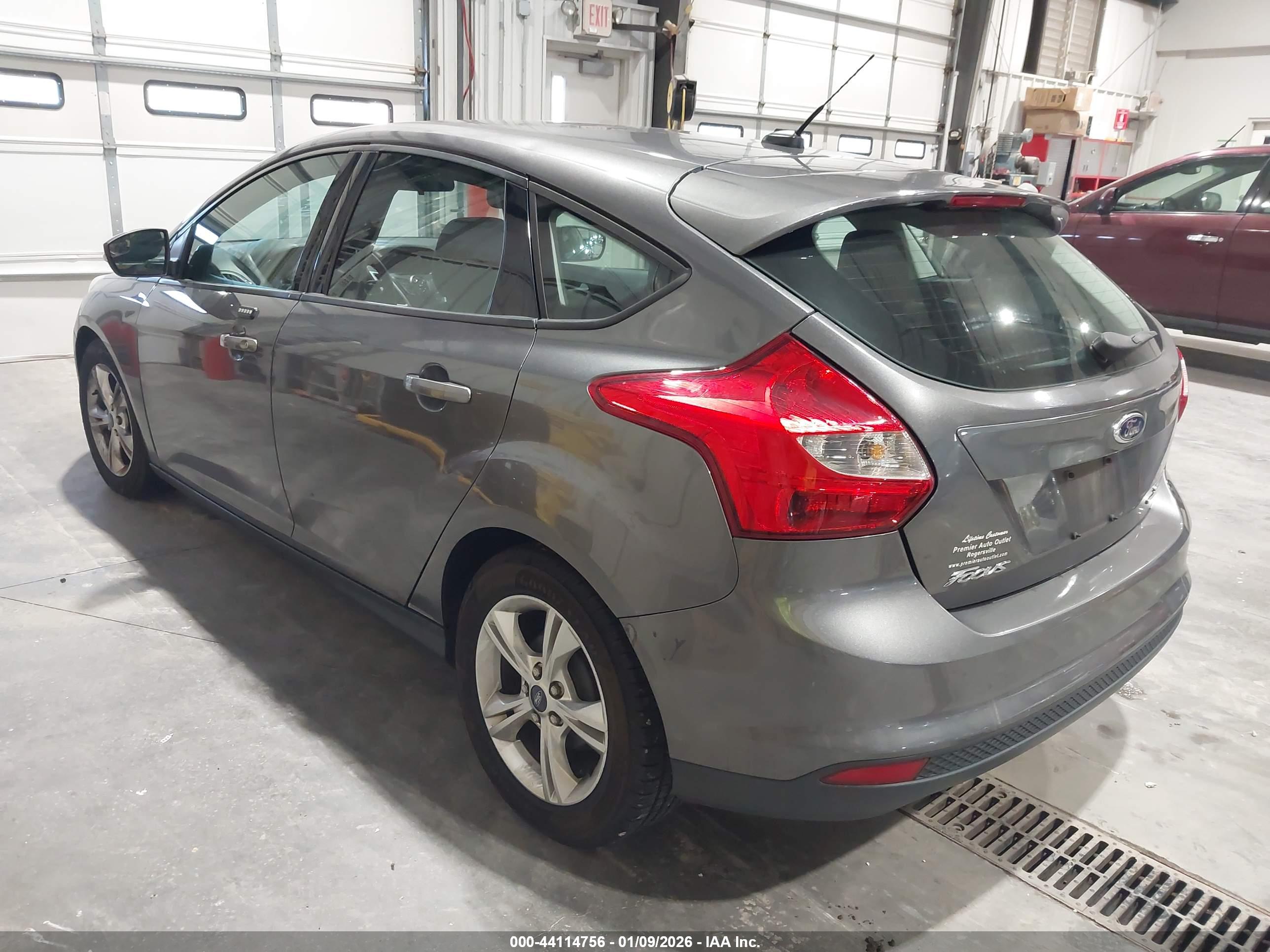 FORD FOCUS image 3