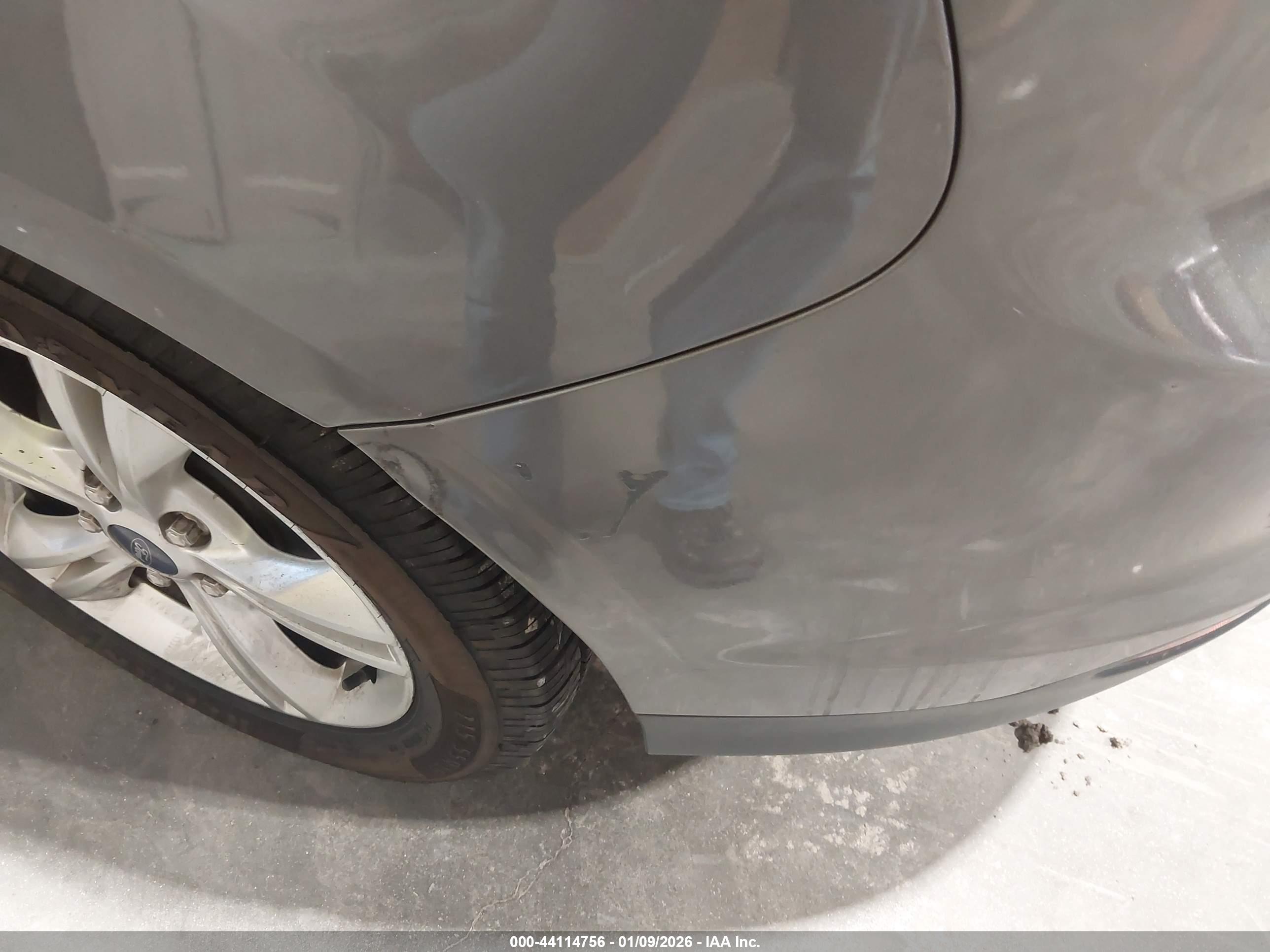 FORD FOCUS image 6