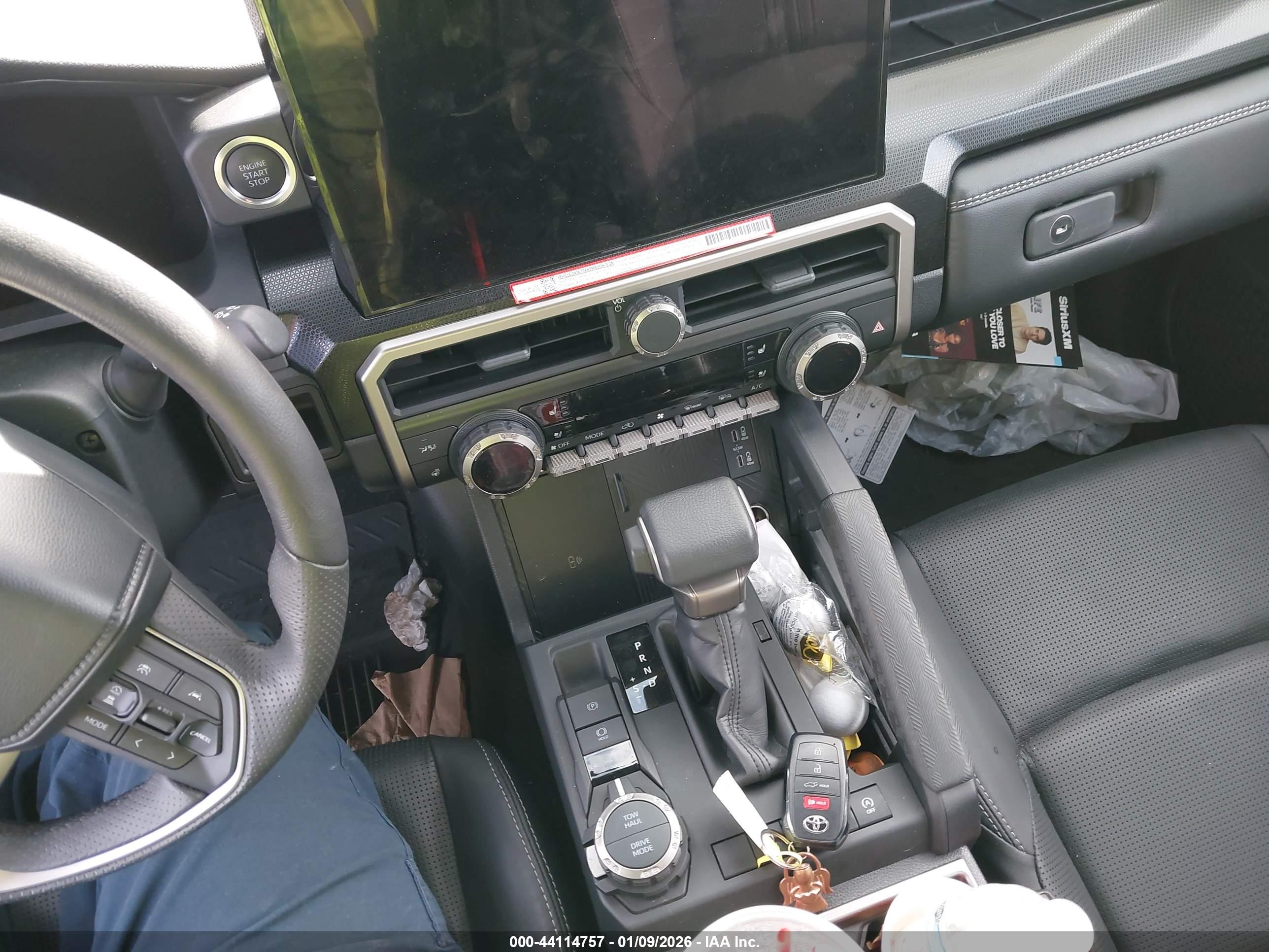 TOYOTA 4RUNNER image 11