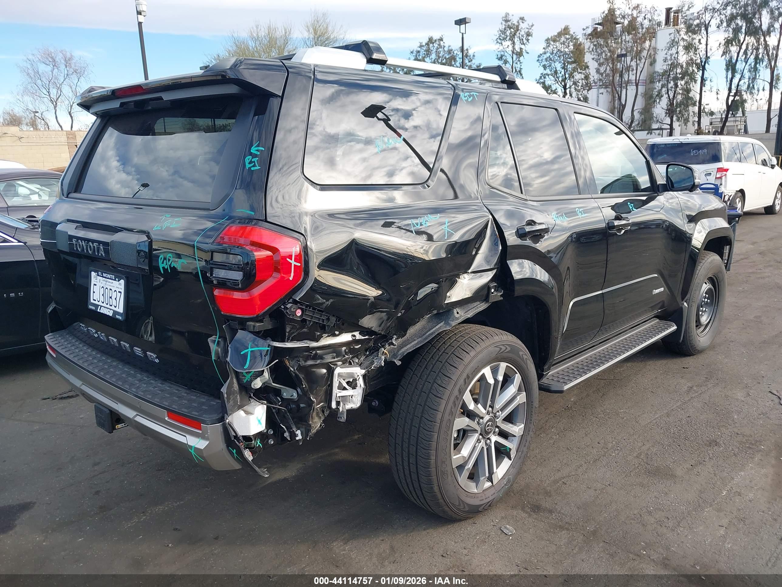 TOYOTA 4RUNNER image 4