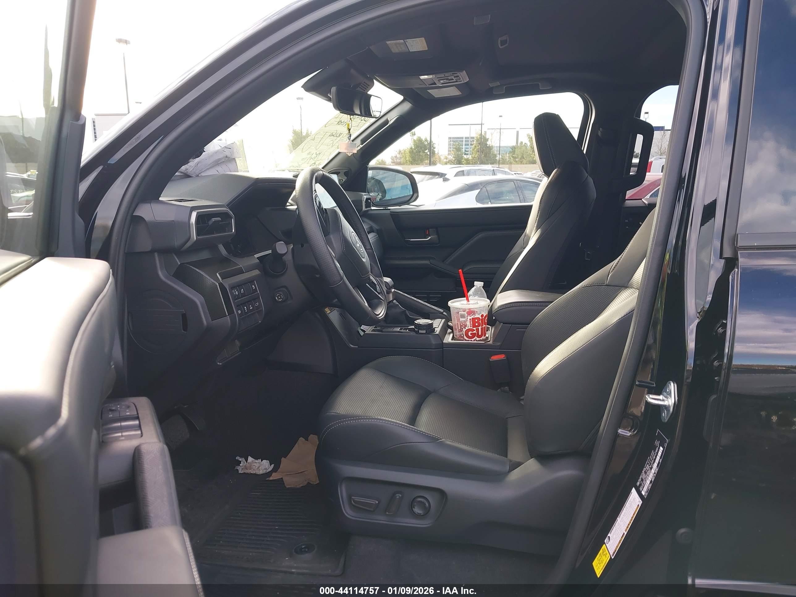 TOYOTA 4RUNNER image 5