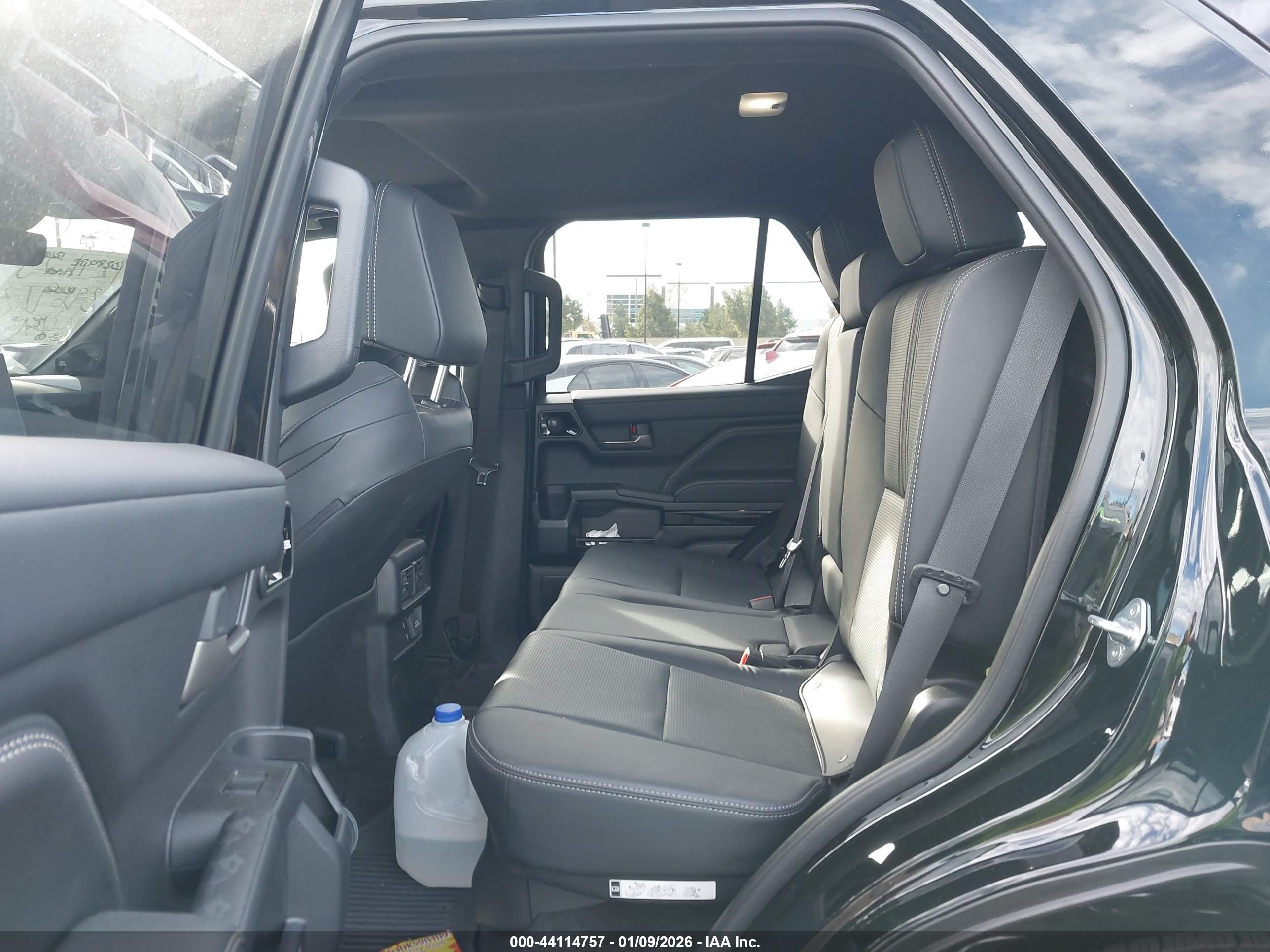 TOYOTA 4RUNNER image 8