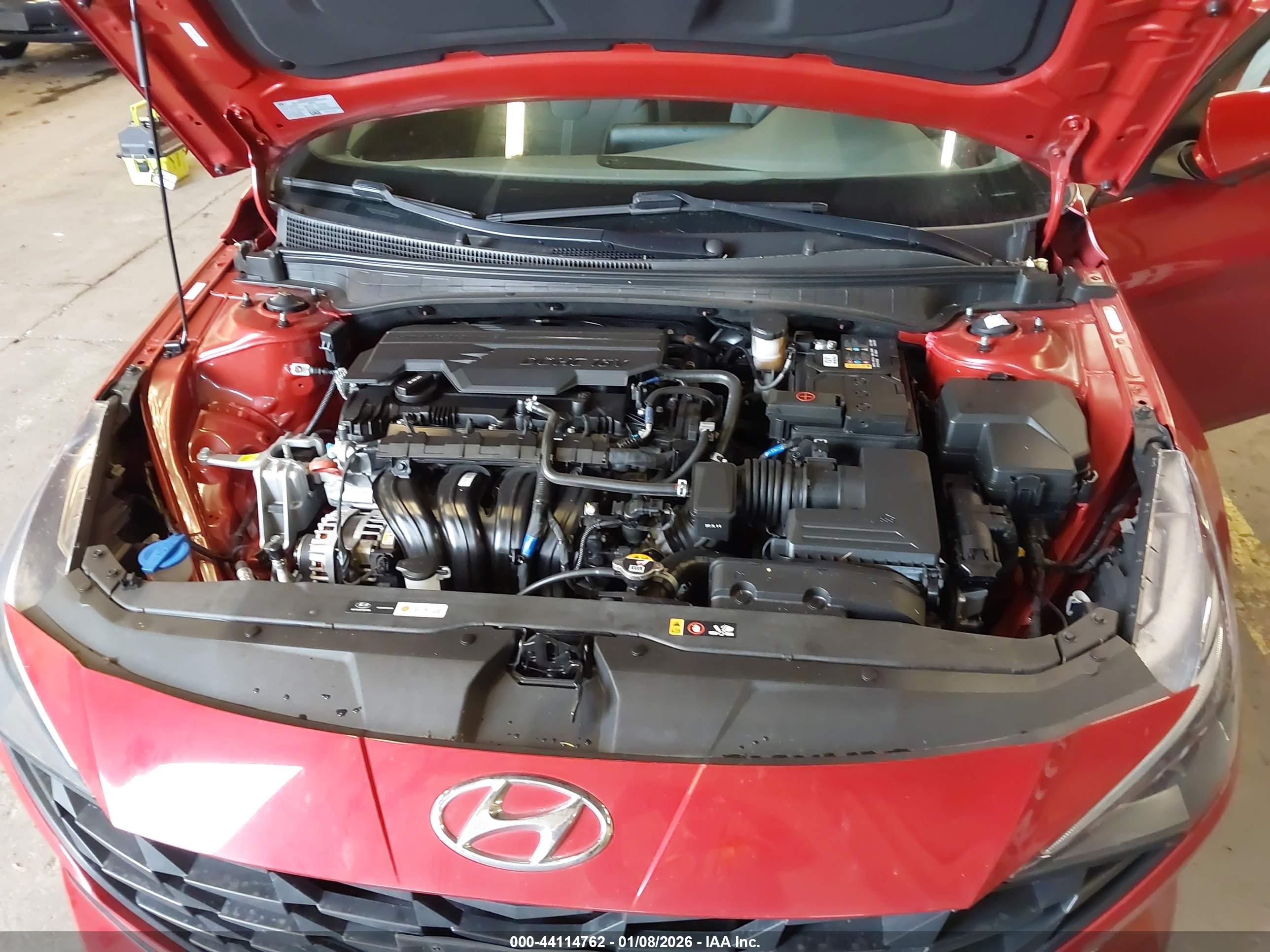 HYUNDAI ELANTRA image 10