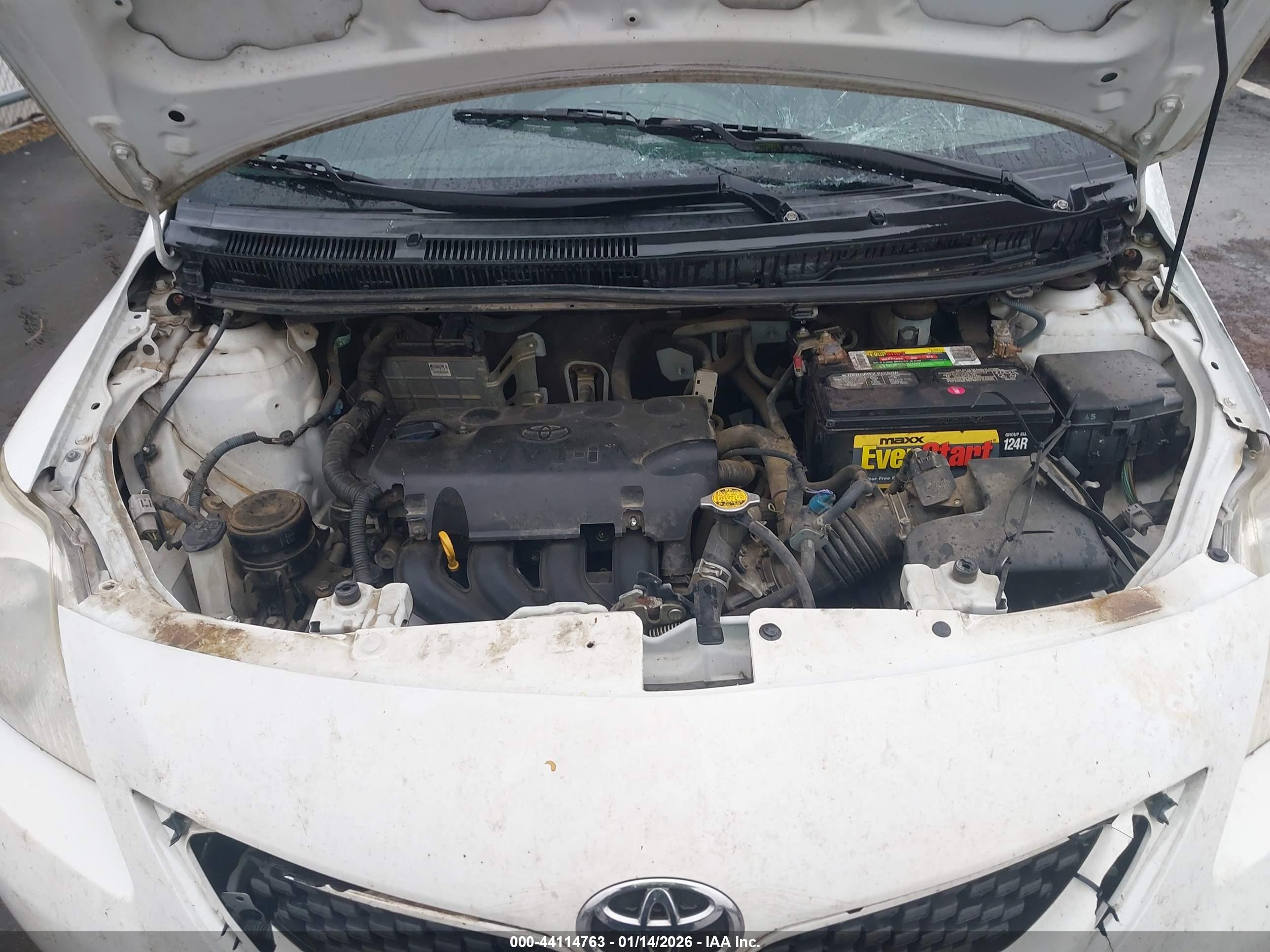 TOYOTA YARIS image 10
