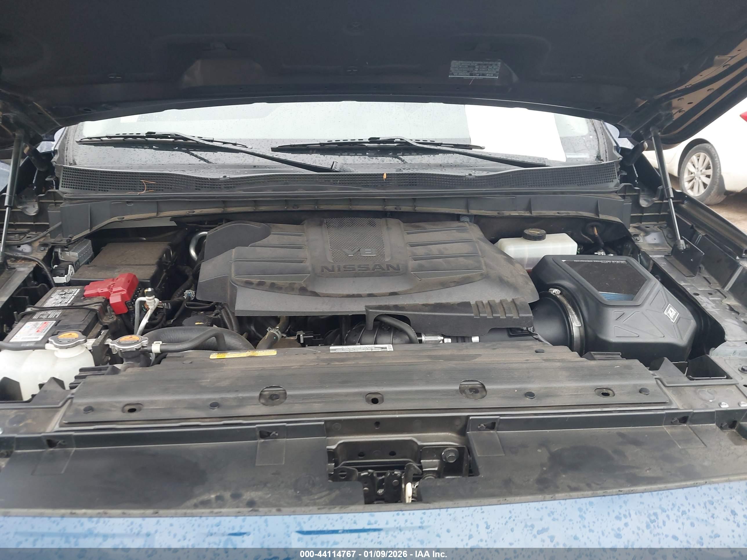 NISSAN TITAN image 10