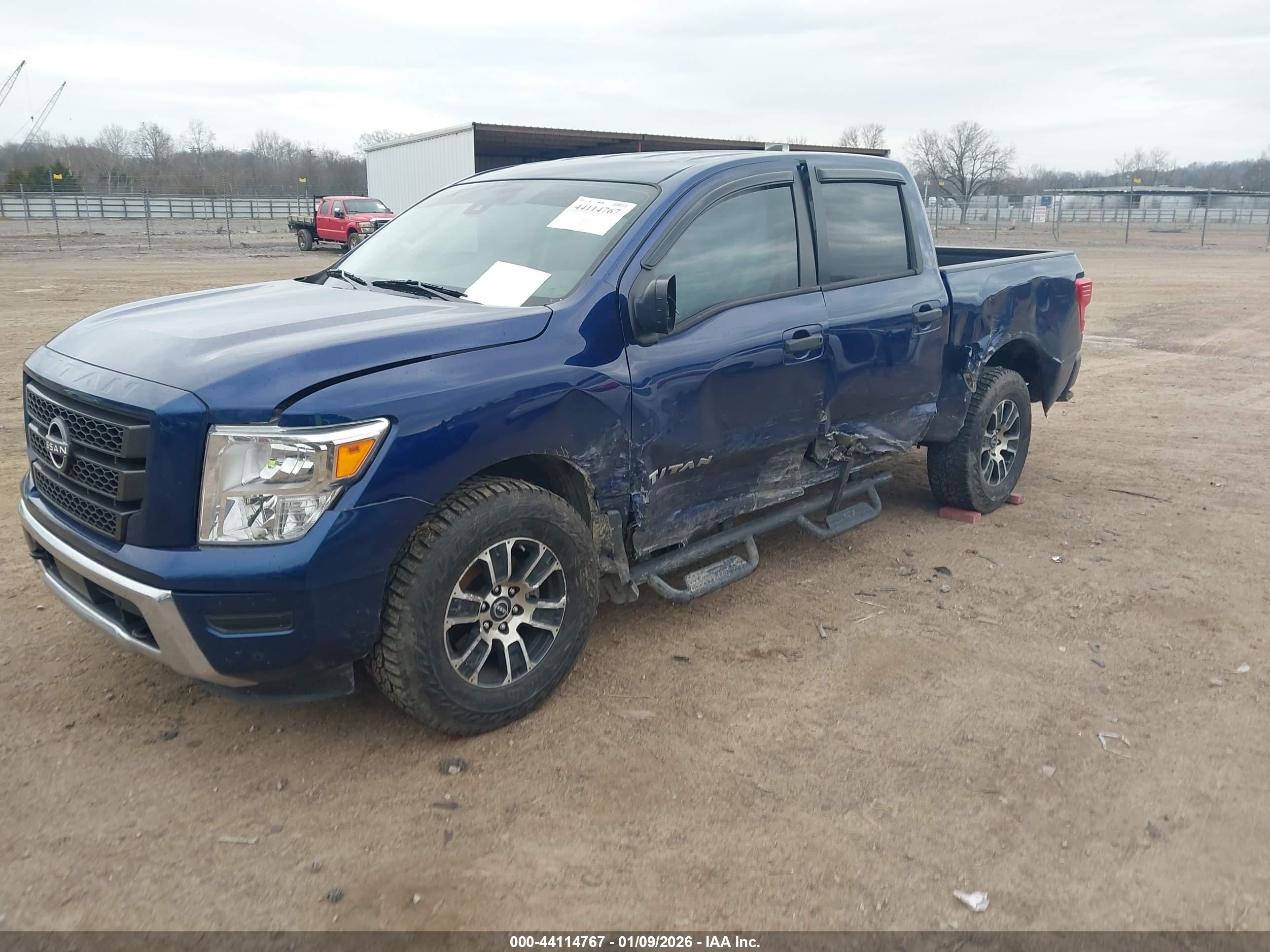 NISSAN TITAN image 6