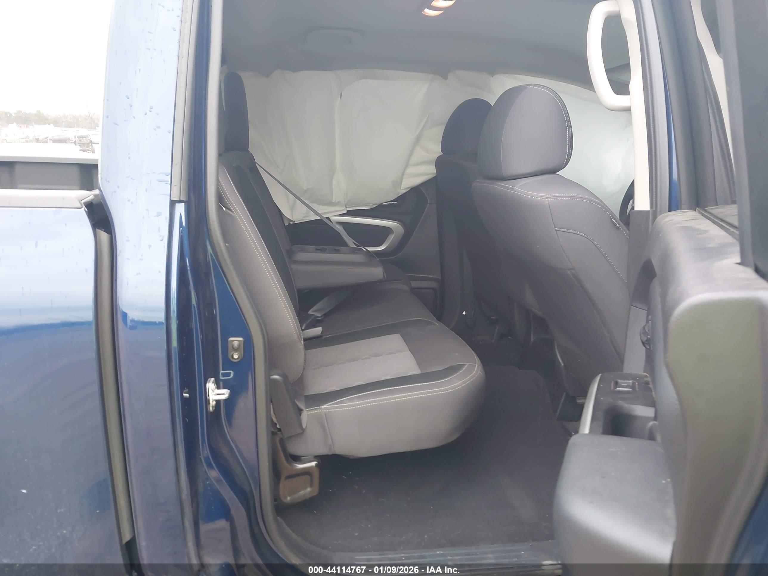 NISSAN TITAN image 8