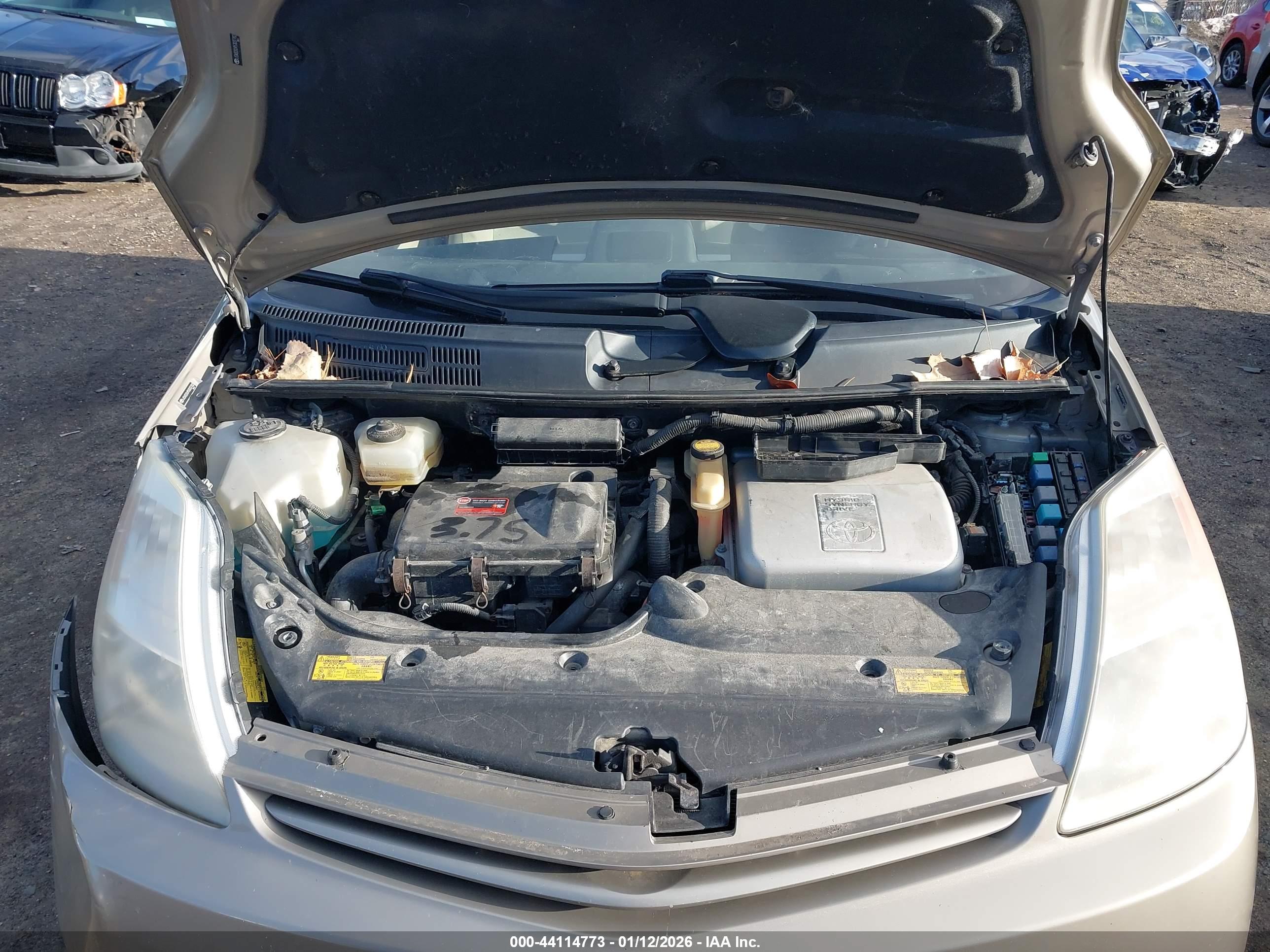 TOYOTA PRIUS image 10