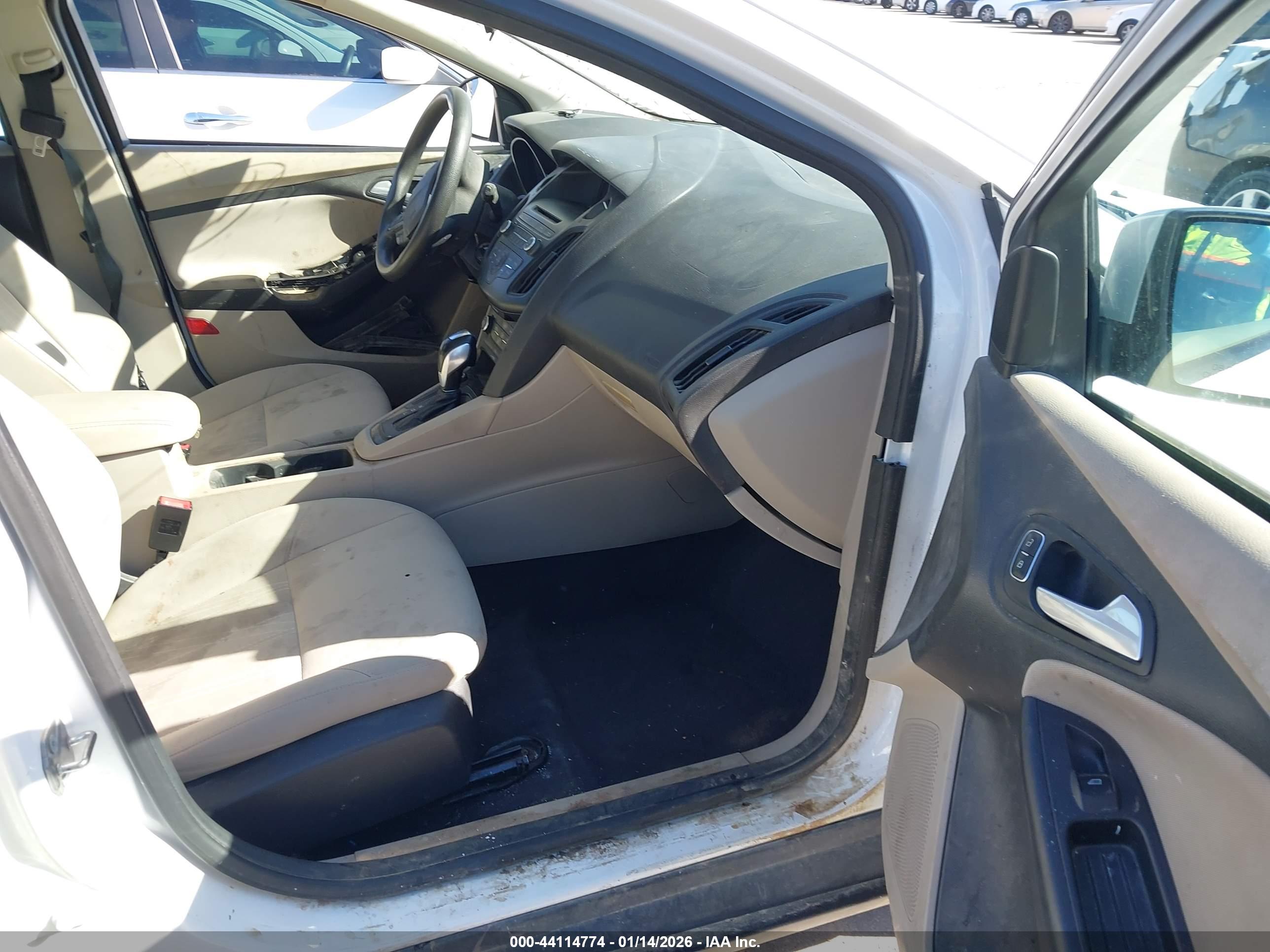 FORD FOCUS image 5