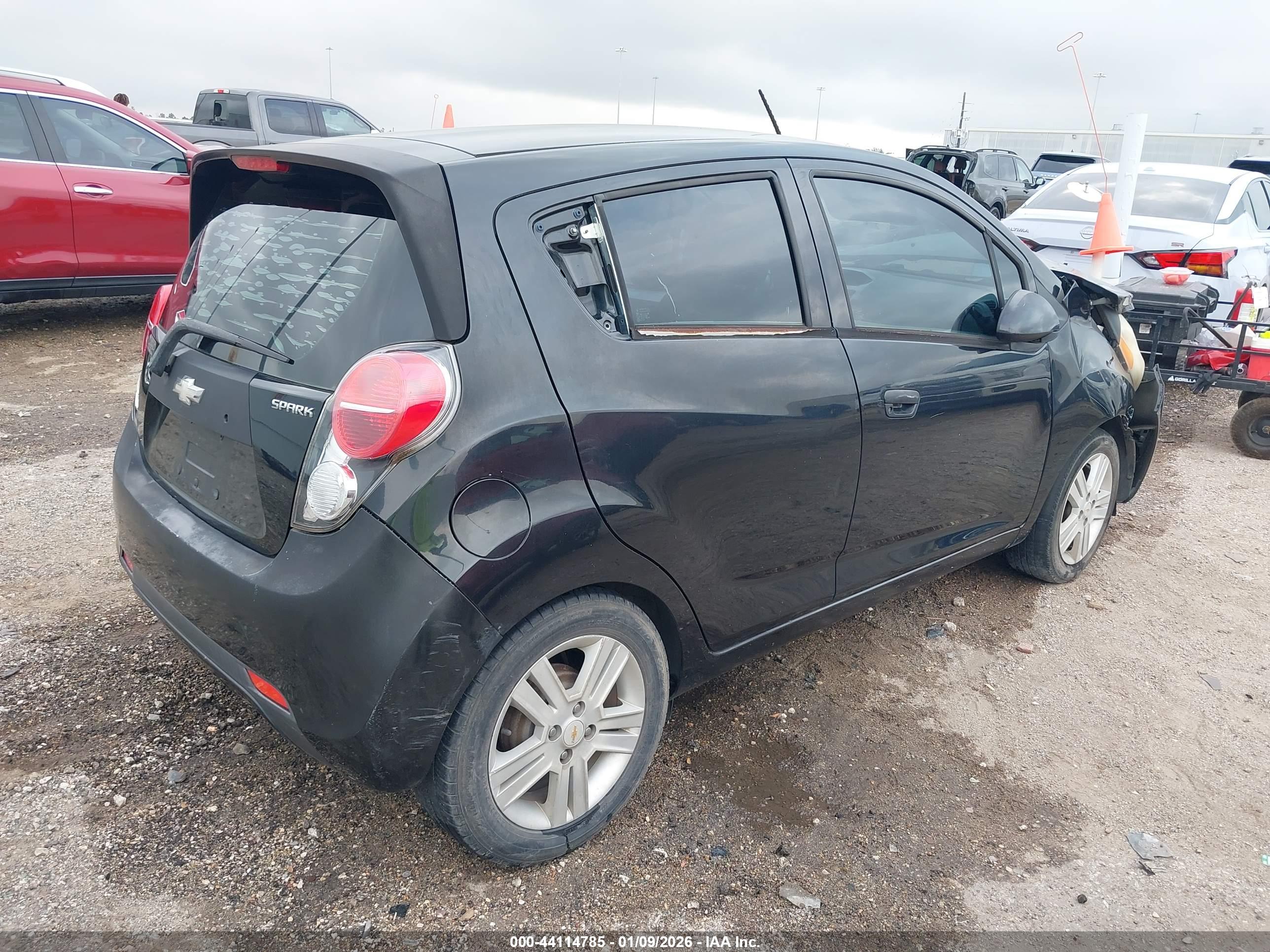 CHEVROLET SPARK image 4