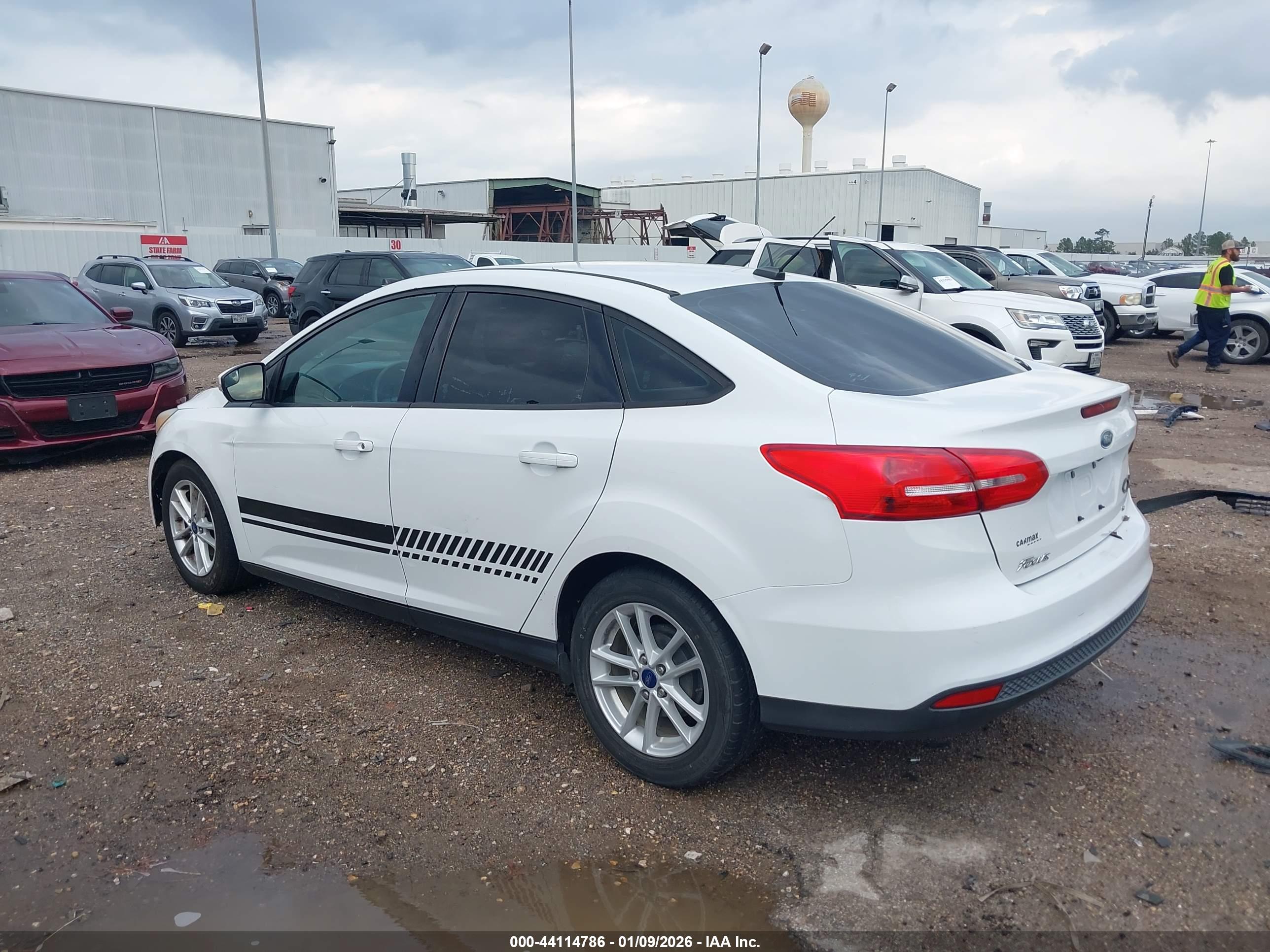 FORD FOCUS image 3