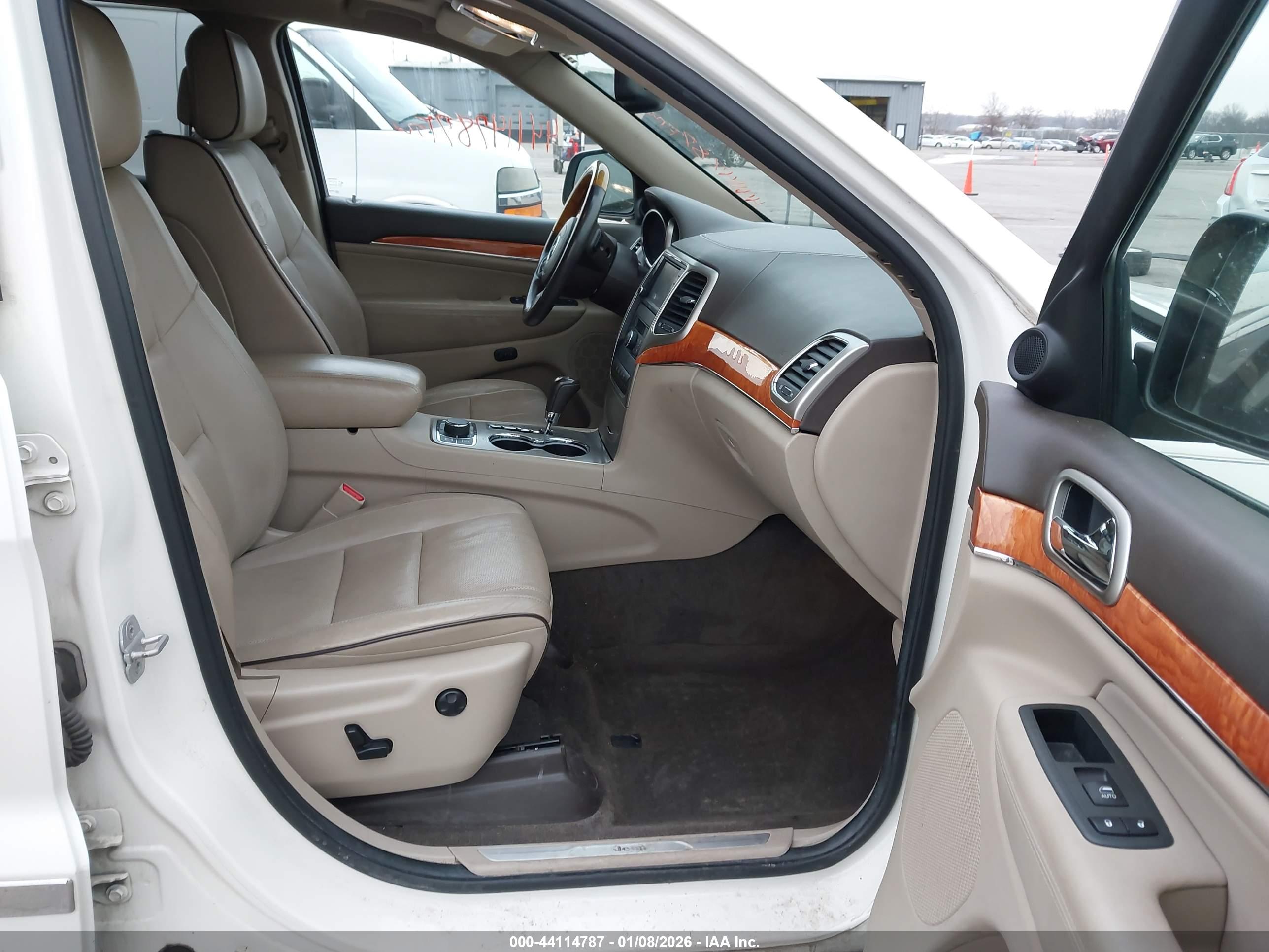 JEEP GRAND image 5