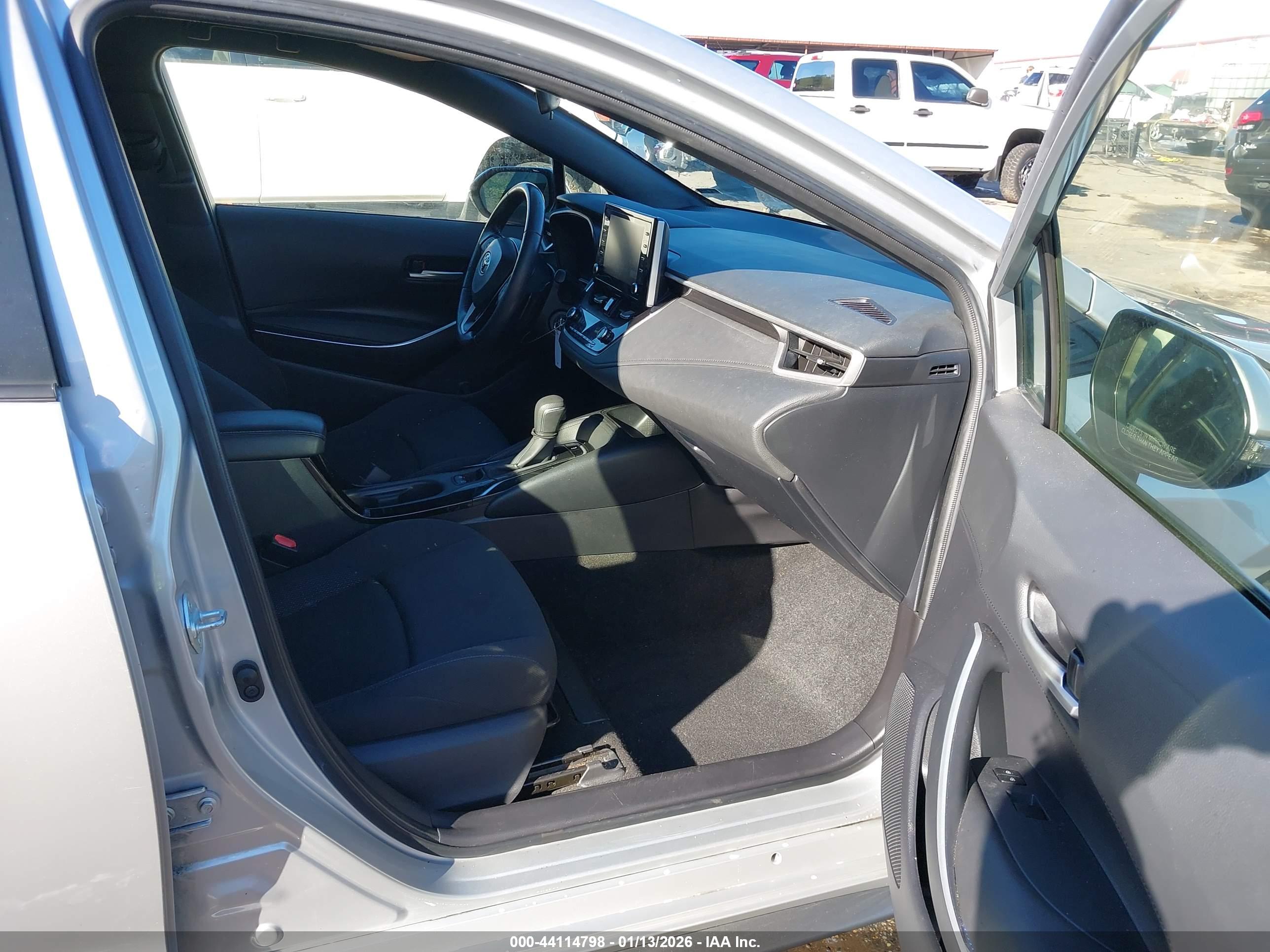 TOYOTA COROLLA image 5